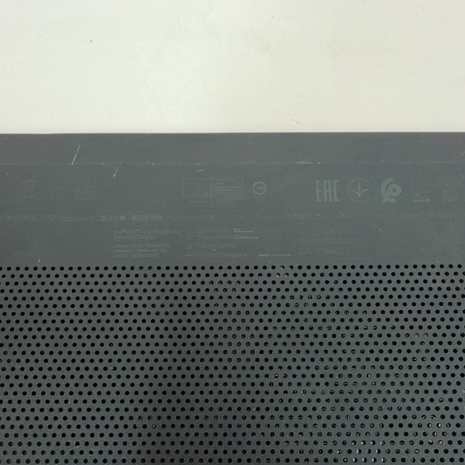 Broken MSI Summit E13 Flip Evo A13MT 13.4″ i7-1360P 16GB RAM 1TB SSD Cracked
