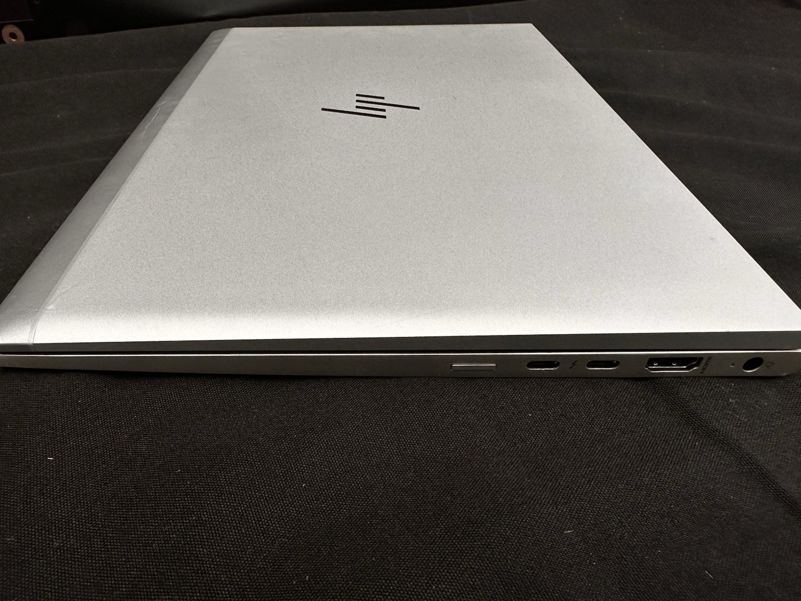 HP ELITEBOOK 840 G8 i7-1165G7 2.8 GHZ 32GB 512GB Ssd NVME /HP 65w adapter.#01