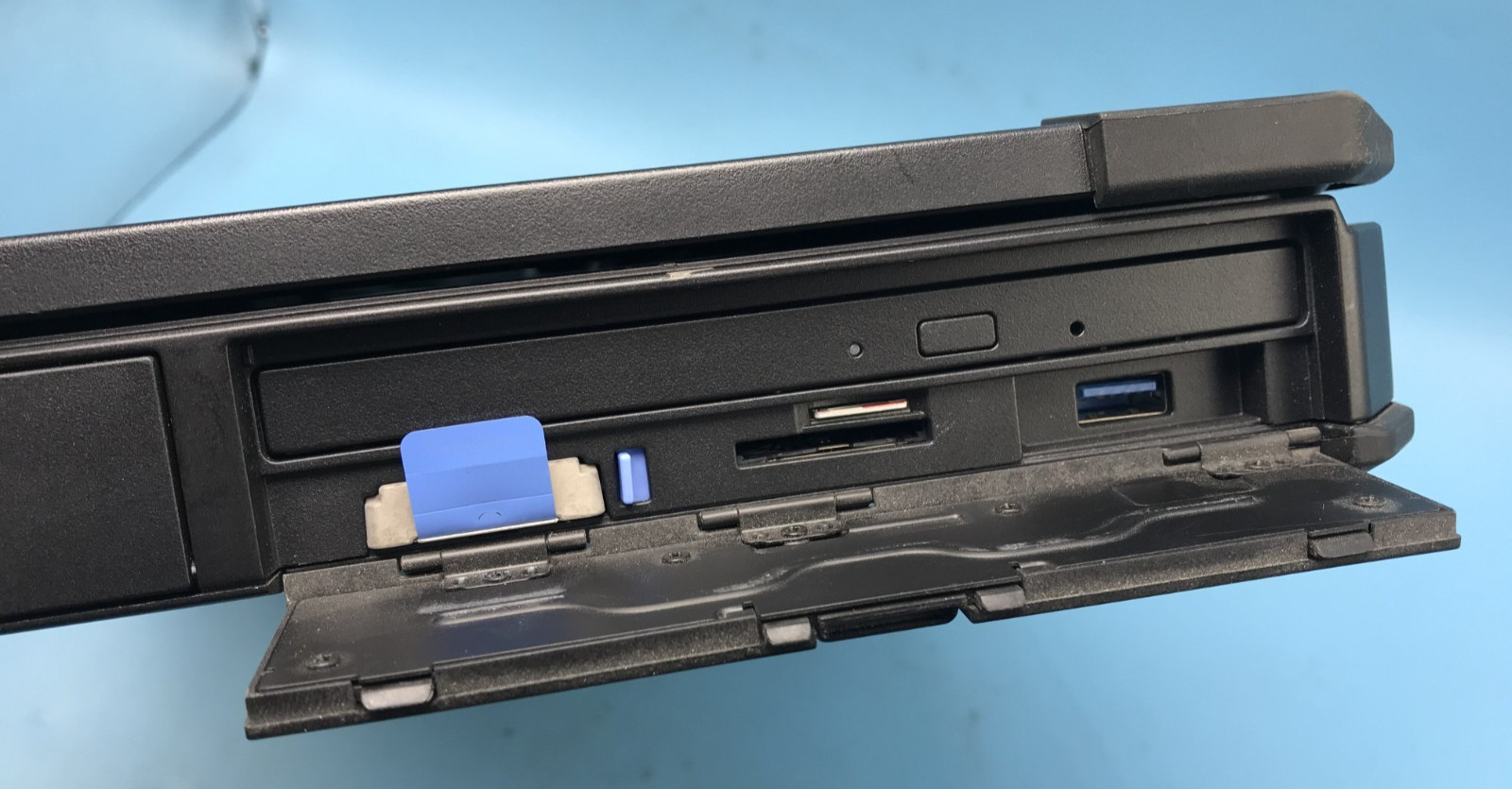Dell Latitude 5424 Rugged 14″ Touch Core i5-8350U 1.70GHZ 16GB RAM 256GB SSD