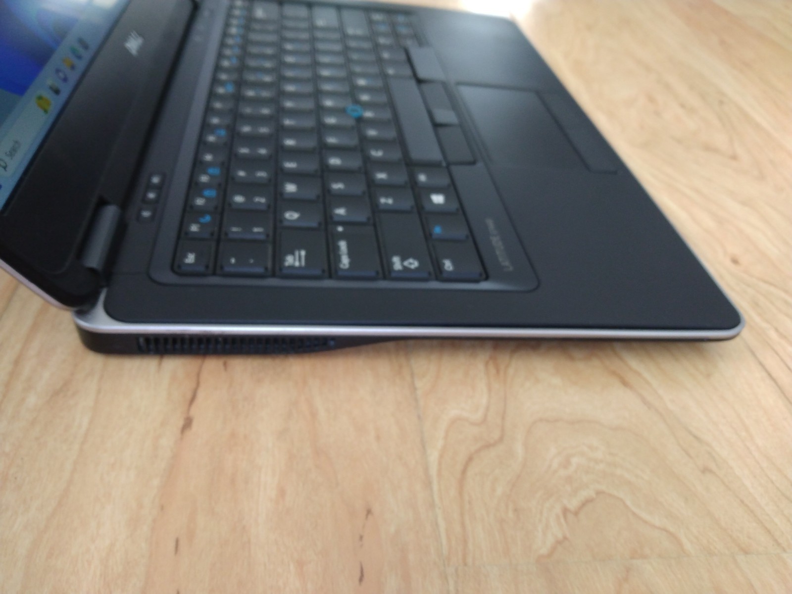 Used Dell Latitude E7440 Win 11 Pro 512gb SSD Hard Drive 16gb RAM laptop