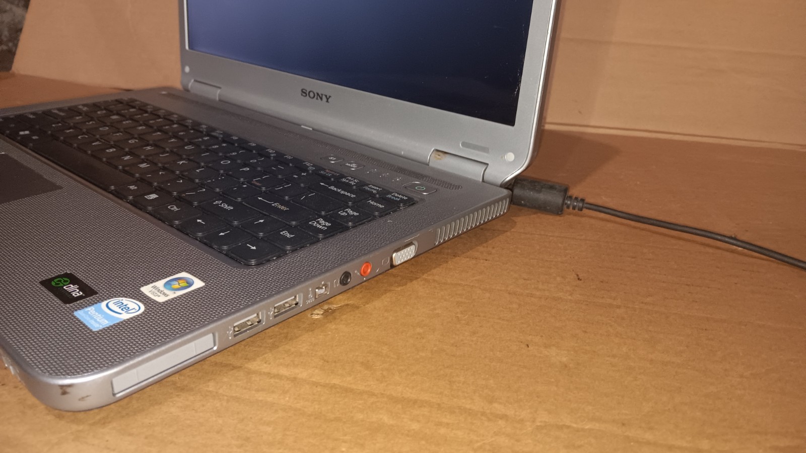 Vintage Sony Vaio VGN-NR330E Laptop Dual Core @ 1.73 GHz 15.4″ LCD DVD PCG-7113L