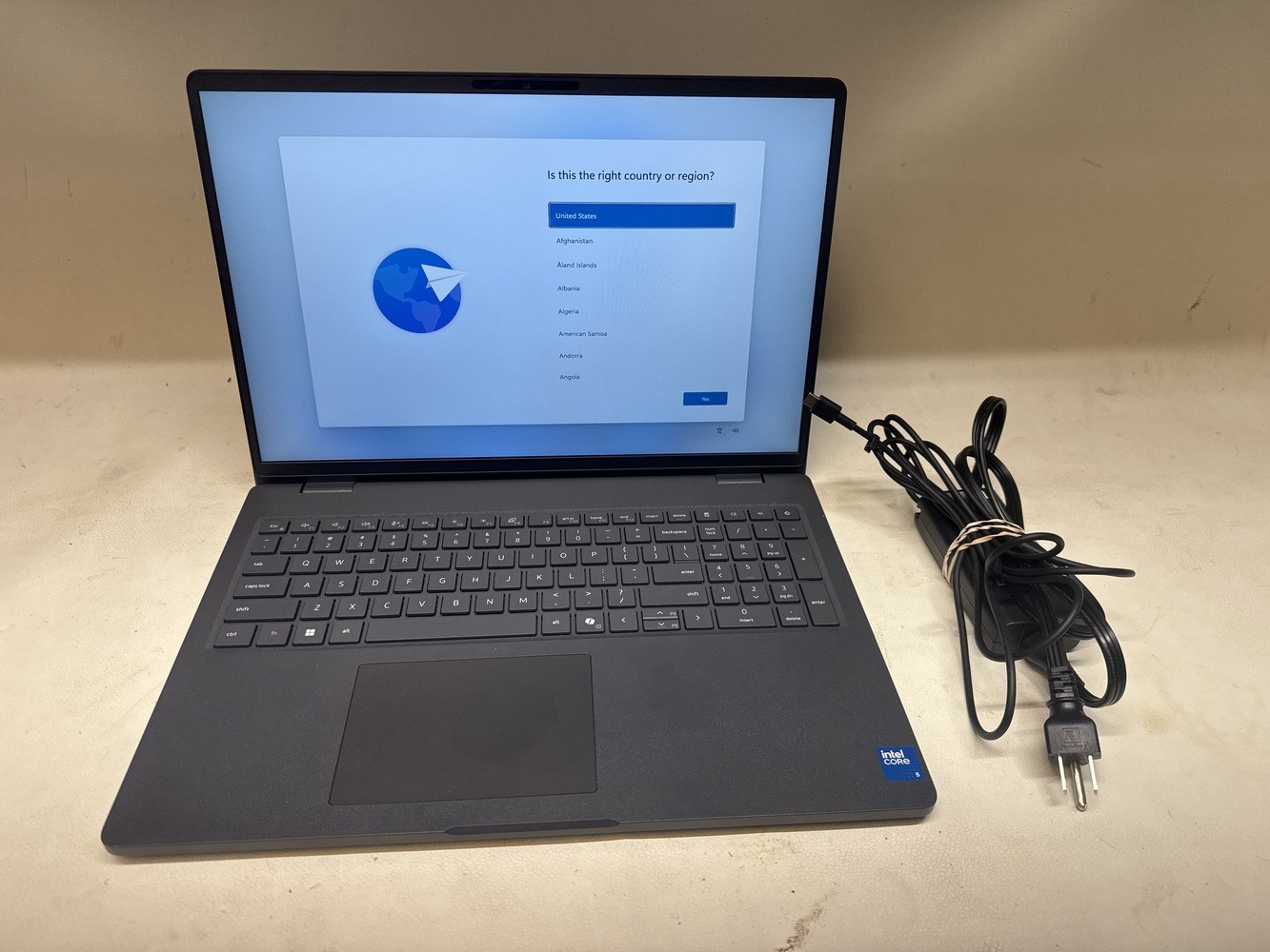 DELL PRO 16 INTEL CORE I5 120U 16GB RAM WITH CHARGER