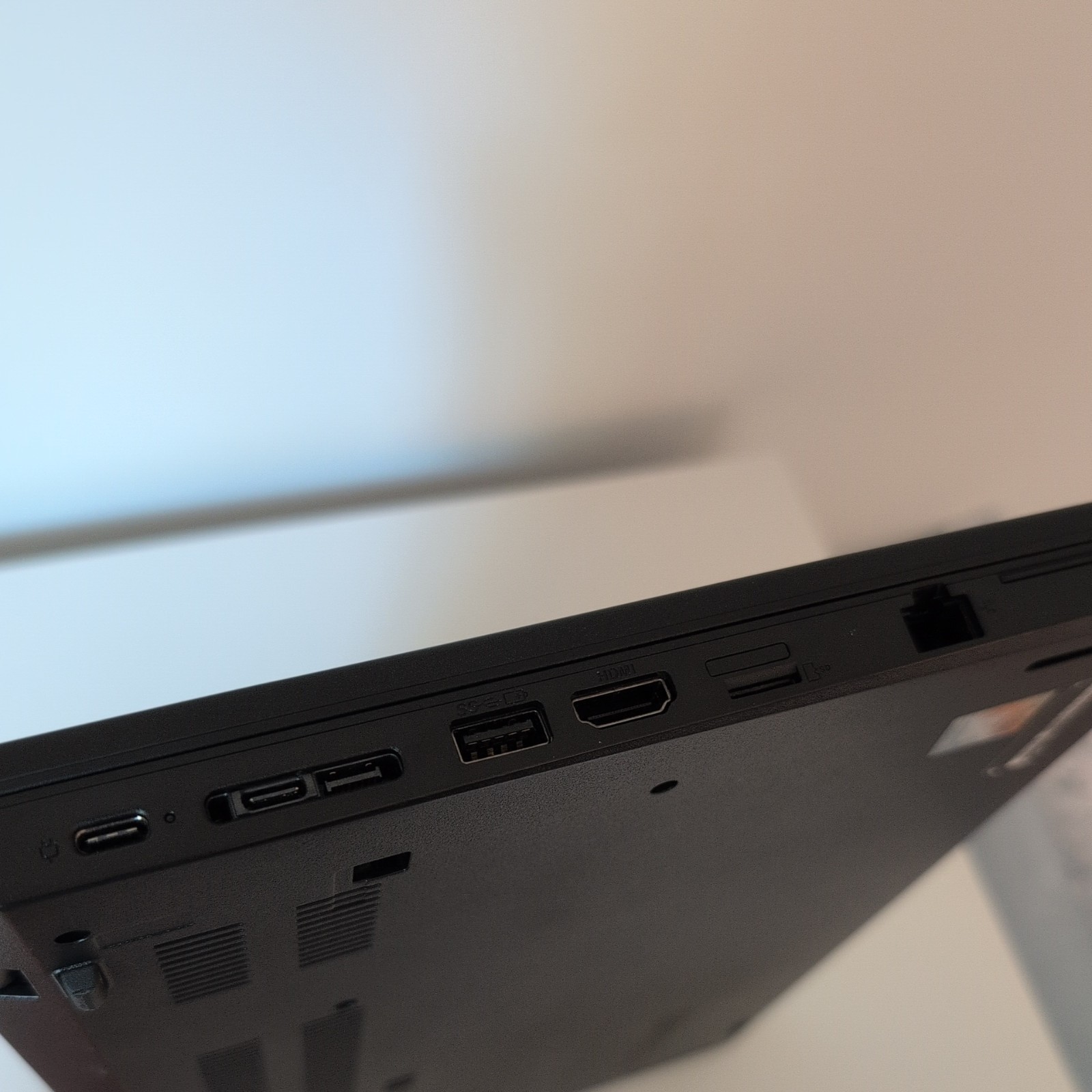 Lenovo ThinkPad L14 Gen 2 20X1005TUS 14″ i5-1135G7 2.4GHz 16GB RAM 512B SSD