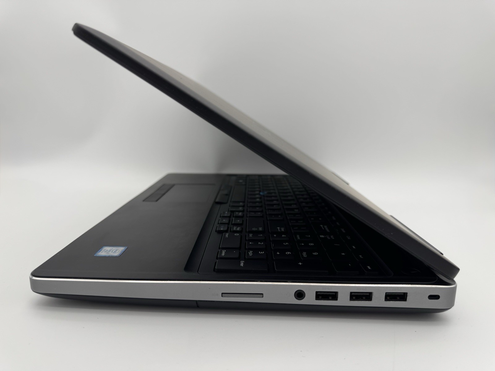 Dell Precision 7520 i7-7820HQ@2.90GHz 32GB RAM 500GB SSD NVMe Win11p Touchscreen