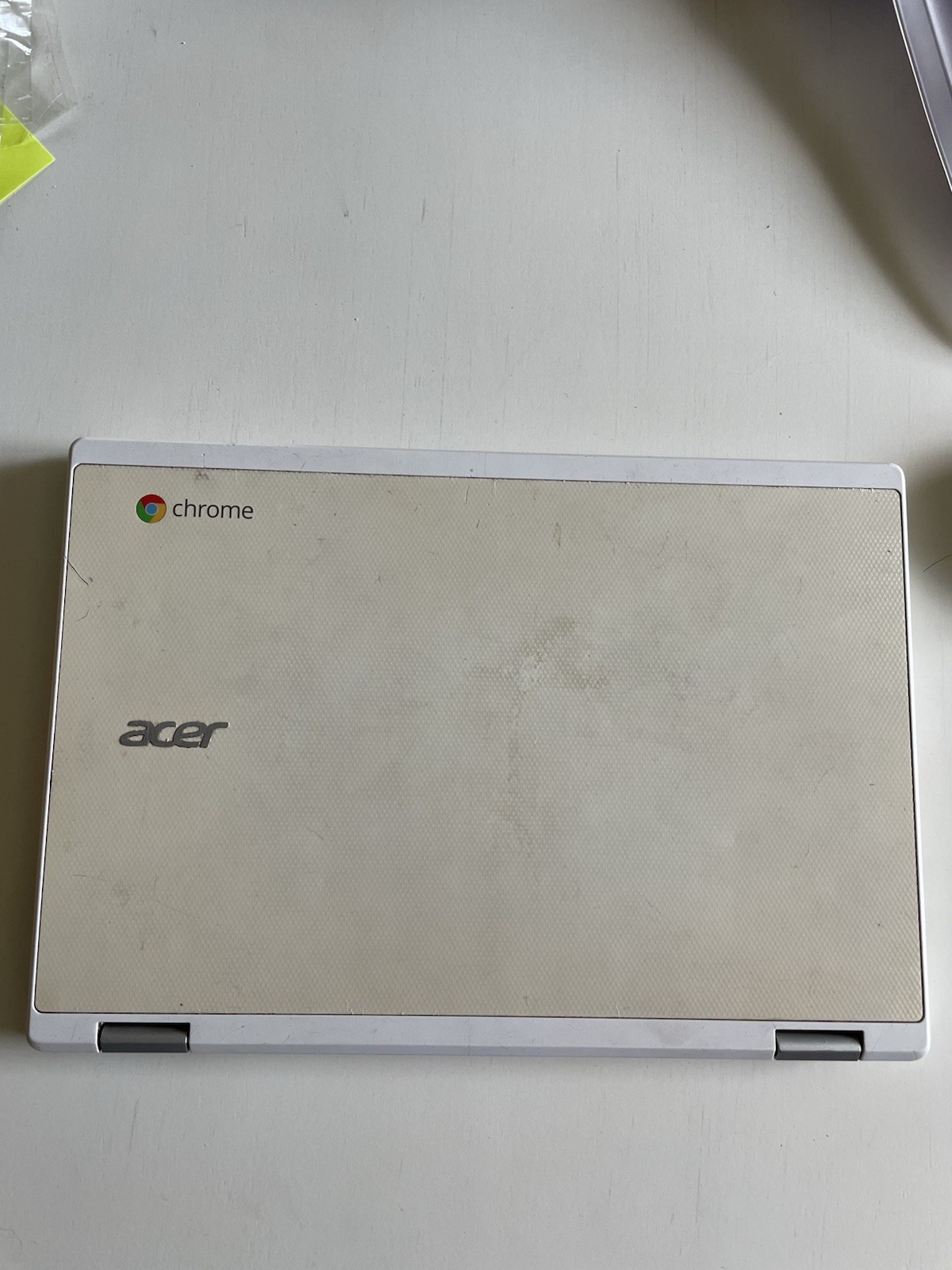 Acer Chromebook 11 CB3-131, Intel Cpu Laptop White 11.8″ Screen Aluminum Cover