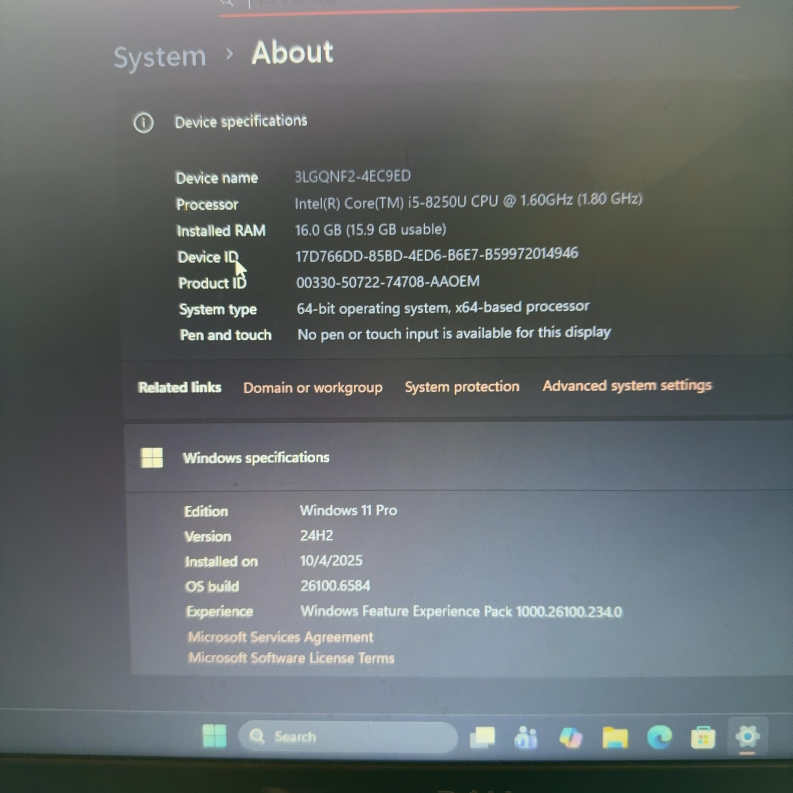 Dell Latitude 5590 15.6″ Laptop i5-8250U 1.6GHz 16GB RAM 256GB SSD Win 11 Pro