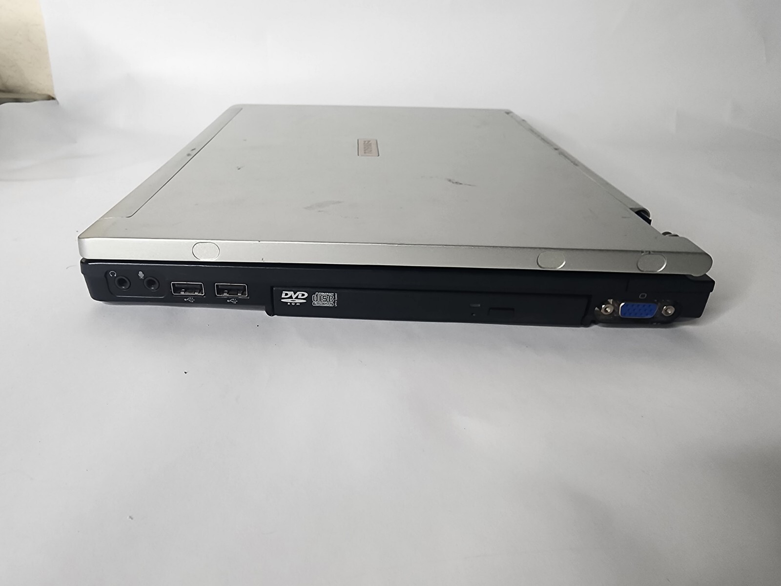 toshiba tecra m2v-s310 250mb Ram 6gb Hdd Intel Centrino