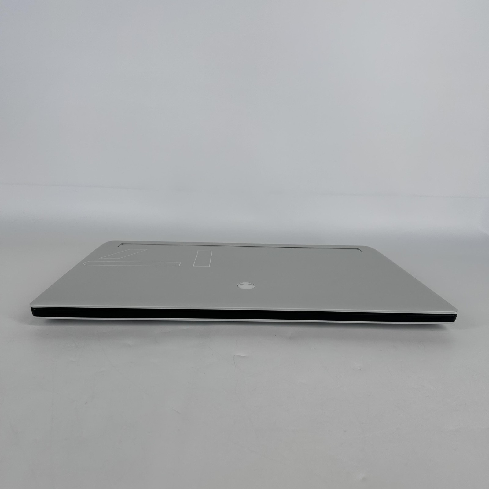 Dell Alienware X17 R1 360Hz FHD i7-11800H 2.30GHz 32GB 1TB RTX 3070 BENT FRAME