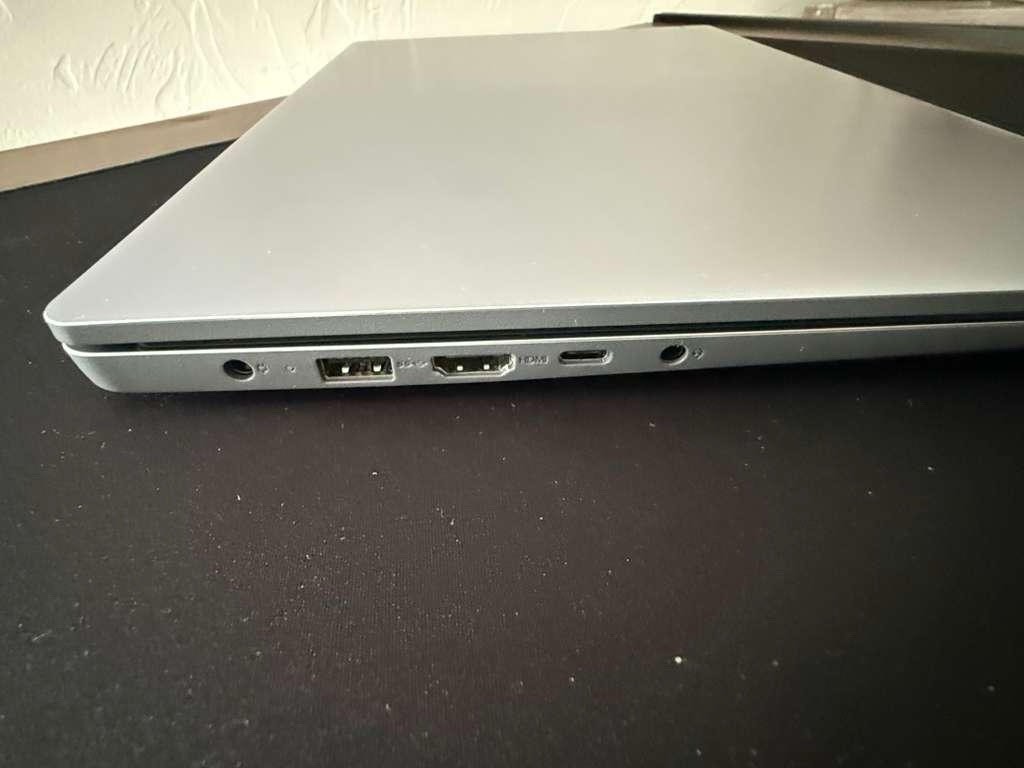 Lenovo IdeaPad 15.6″ Ryzen 7 5000 AMD Radeon Windows Silver Wi-Fi Webcam