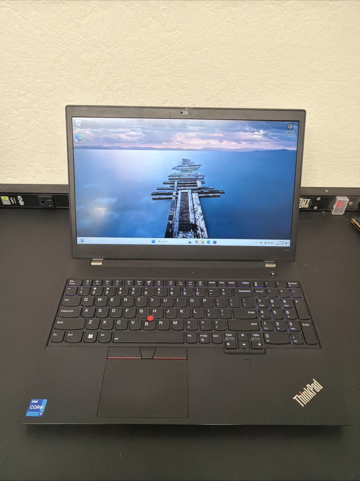 Lenovo ThinkPad P15v Gen 3 15.6FHD i7-12700H 2.3GHz 16GB RAM 512GB SSD Excellent