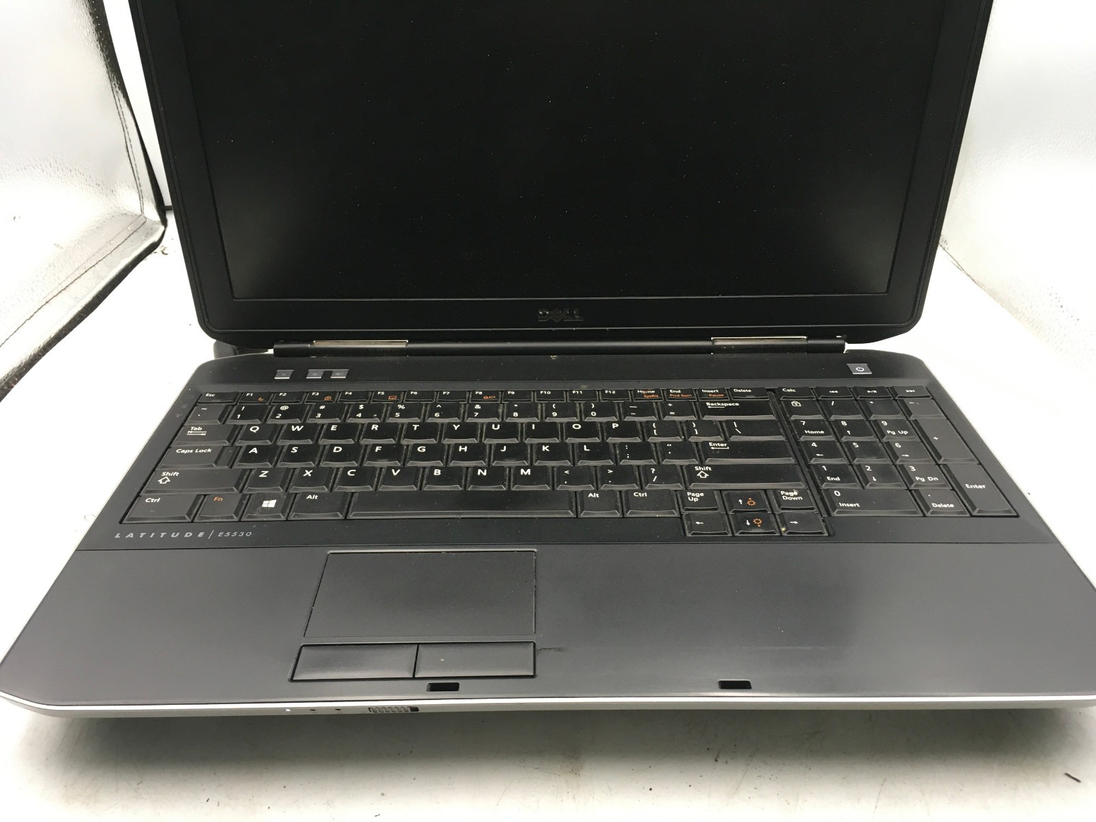 DELL LATITUDE E5530 – FOR PARTS/NO BOOT – INTEL I5 – NO RAM -READ DESCRIPTION-BB
