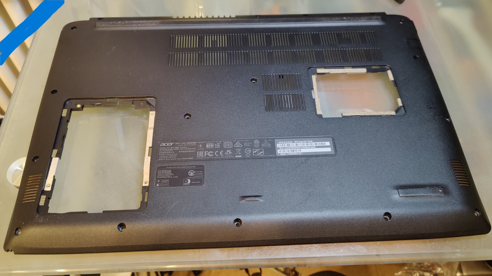 ACER A515-51 A515-41 A615-51 SCOCCA INFERIORE BOTTOM CASE AP20X000300
