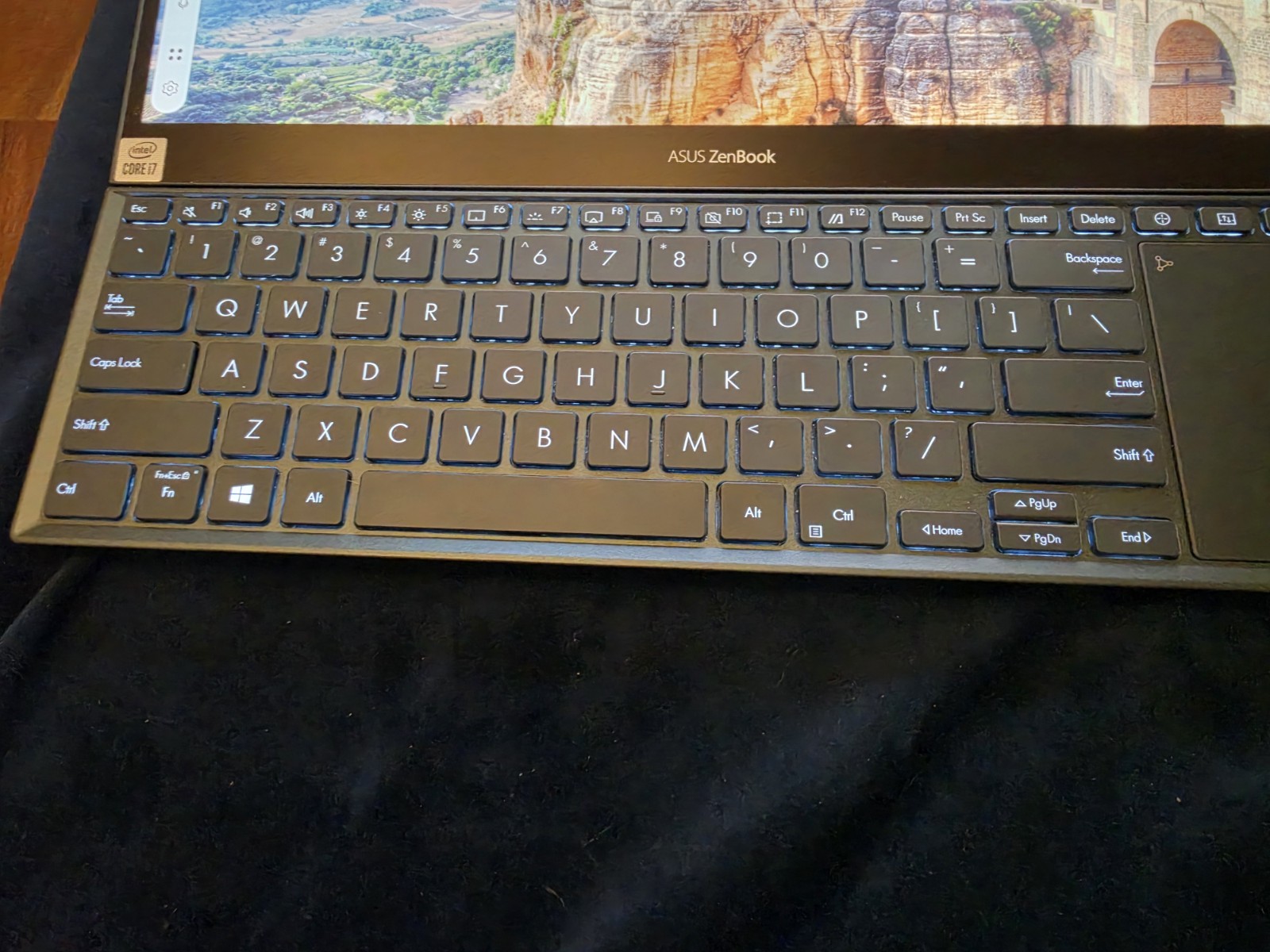 ASUS ZenBook Pro Duo (UX582) 15″ i7-10870H 16GB RAM 1TB SSD RTX 3070