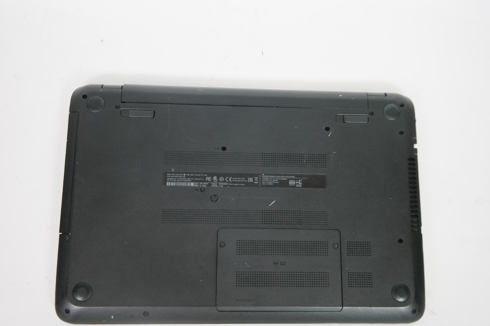 HP 15-F272WM 15.6″ intel Pentium N3540 – No RAM – No HDD – Broken Power Button