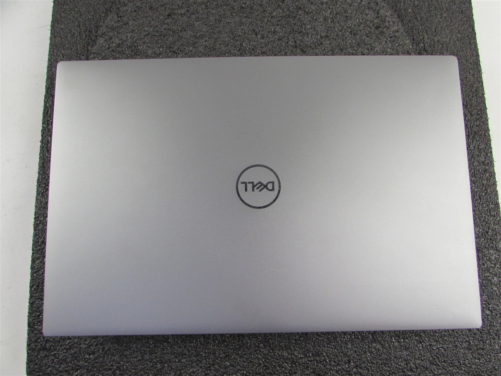 DELL PRECISION 5550 1920X1200 FHD CORE I7-10850H 512GB SSD 32GB RAM T1000 WIN 11