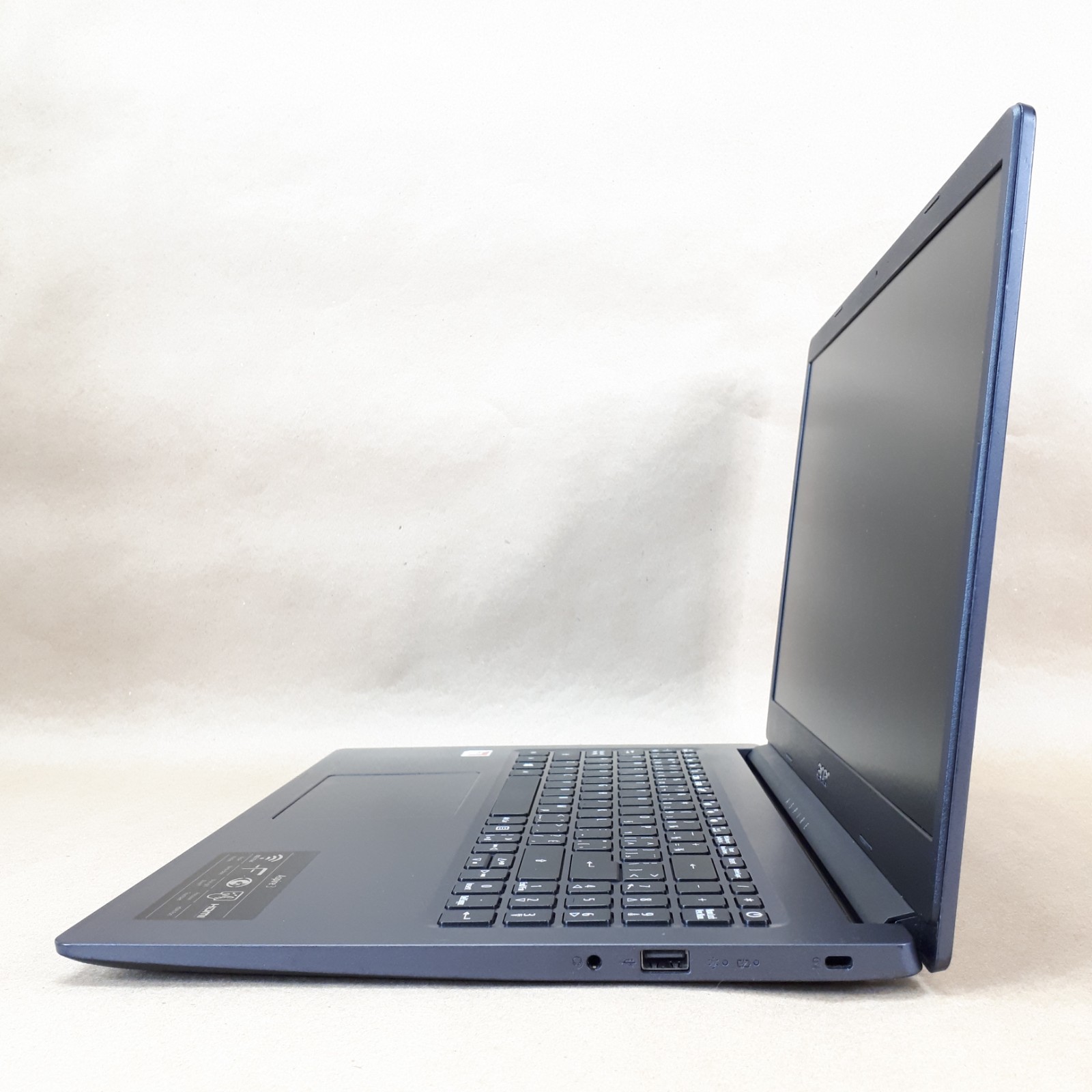 Acer Aspire 3 N19H1 15.6″ Laptop AMD A4-9120e Radeon R3 8GB RAM 1TB W10H H4071