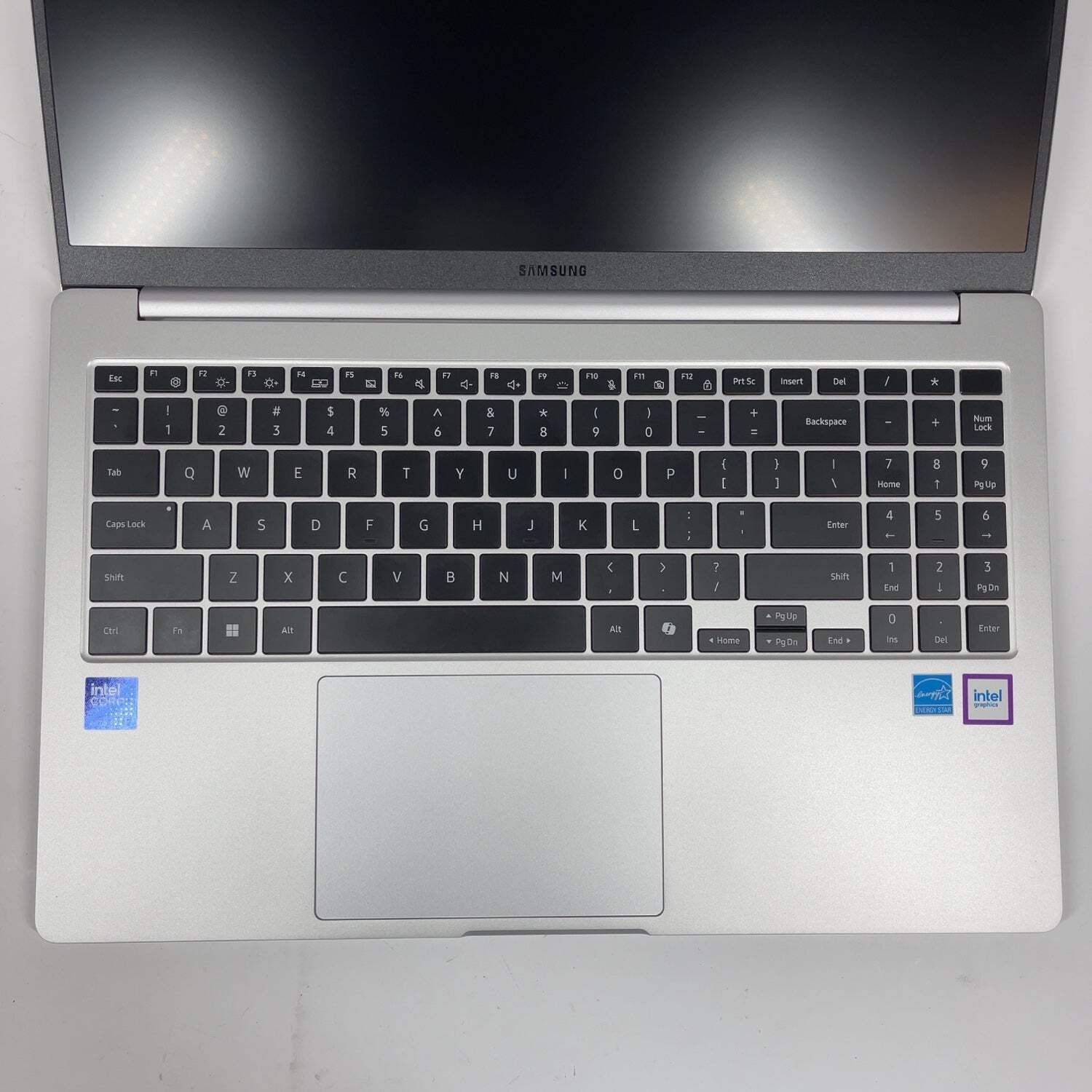 Samsung Galaxy Book 5 NP750XHD 15.6″ Core Ultra 7 255U 2.0GHz 16GB RAM 512GB SSD