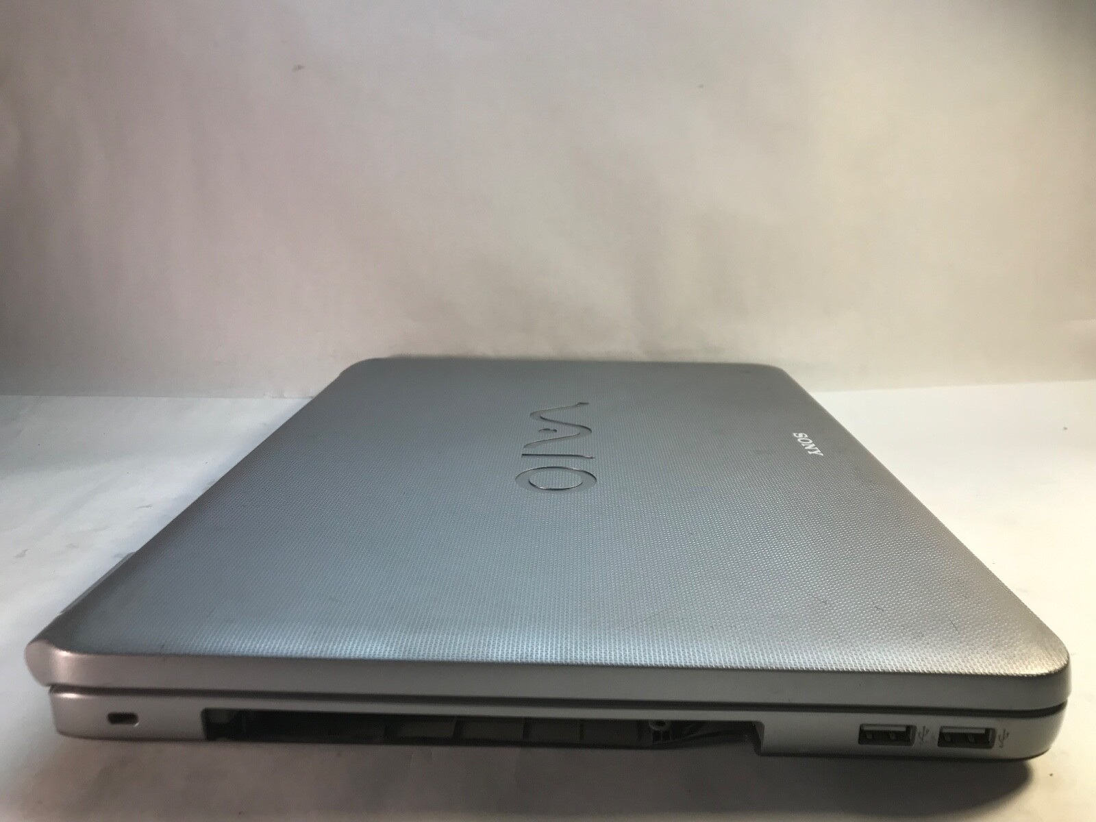 Sony VAIO PCG-7Z1L NR Series 15″ Intel Centrino Duo 1Gb RAM-BOOTS TO BIOS -MZ