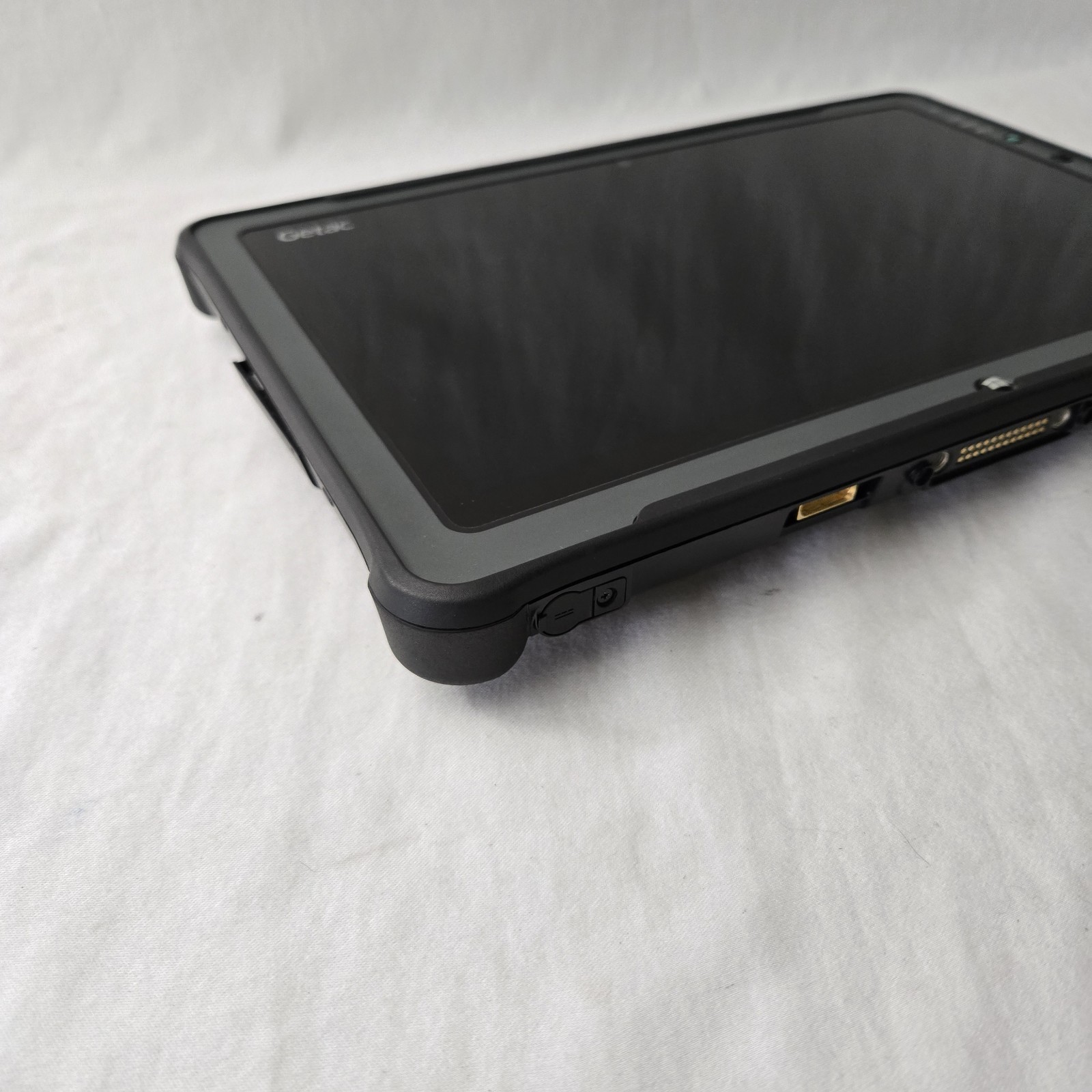 GETAC F110 G4 Rugged Tablet i7-7500U 2.70GHZ 512GB SSD 16GB | Win11P – 4G – GPS!