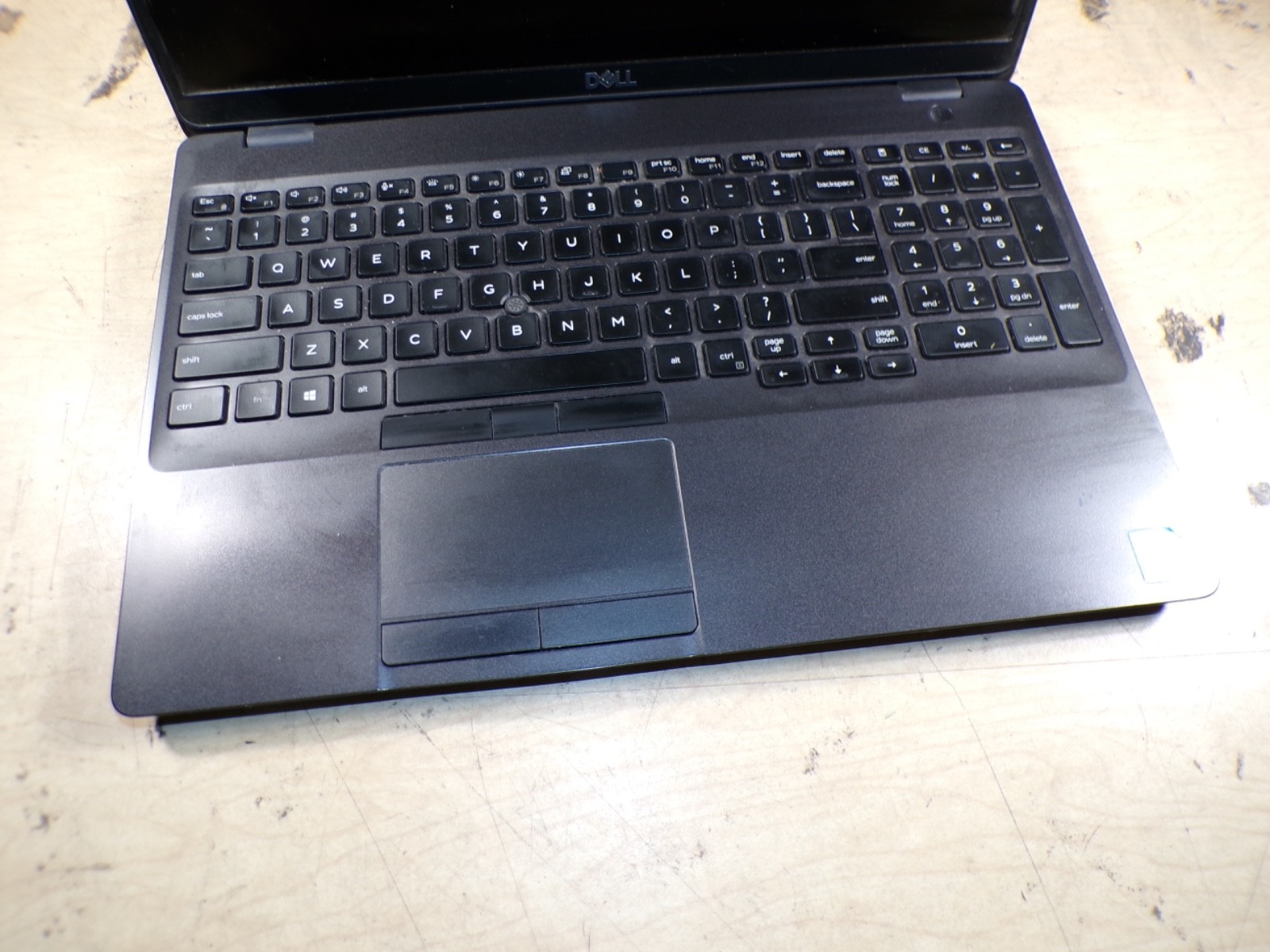 DELL LATITUDE 5501 INTEL CORE I5-9400H 2.50GHZ 8GB RAM **BAD SCREEN **NO HD