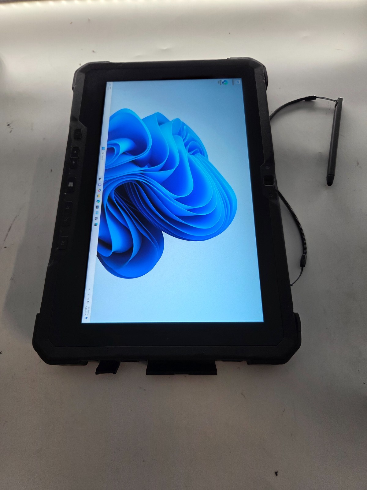 Latitude7212 Rugged w/2 Batteries&Stylus.i5-8350U8GB.128GB M.2.11.6″FHD Touch.