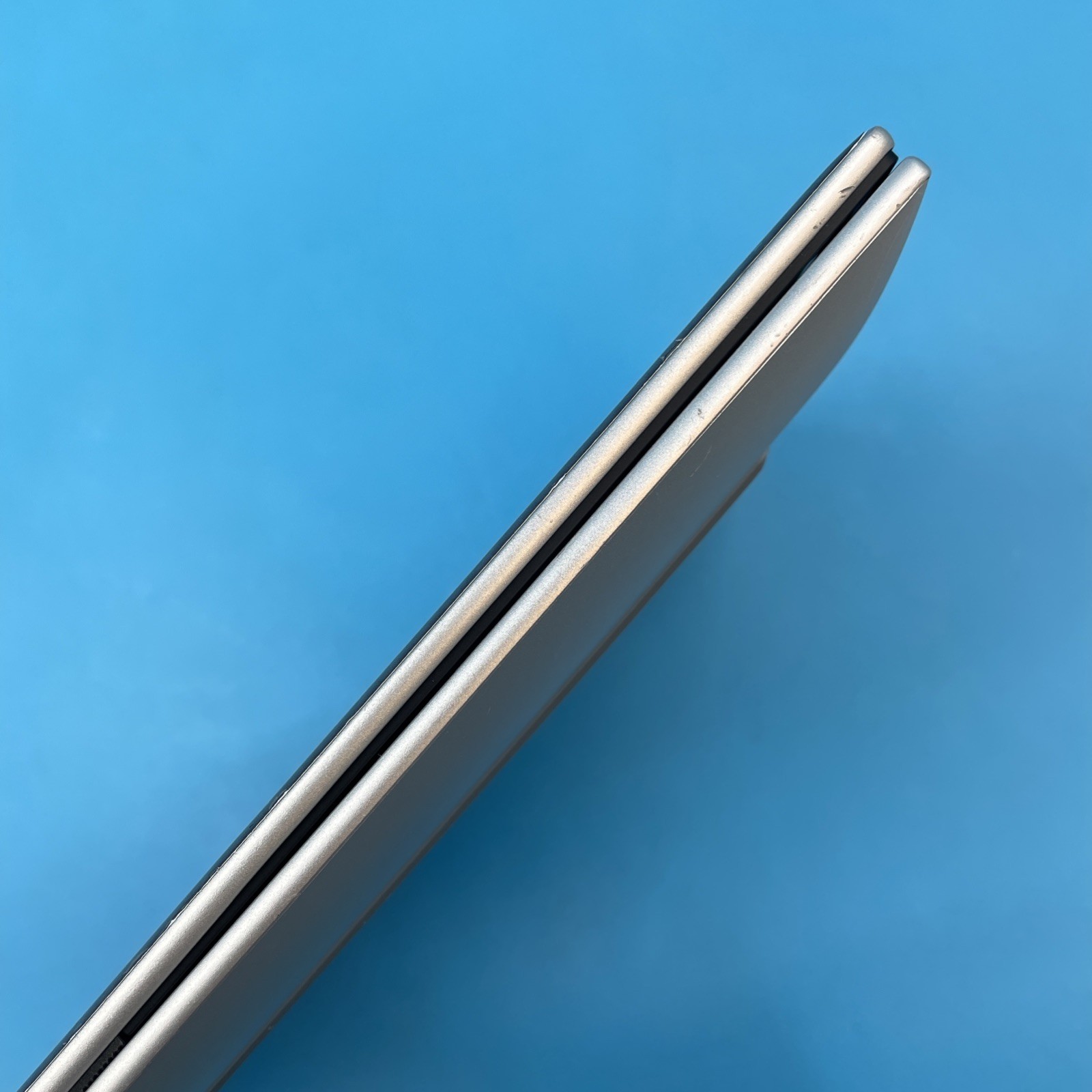 HP EliteBook 840 G10 | i5-1345U | 16GB RAM | 256GB SSD | WIN 11 PRO | 75% BATT