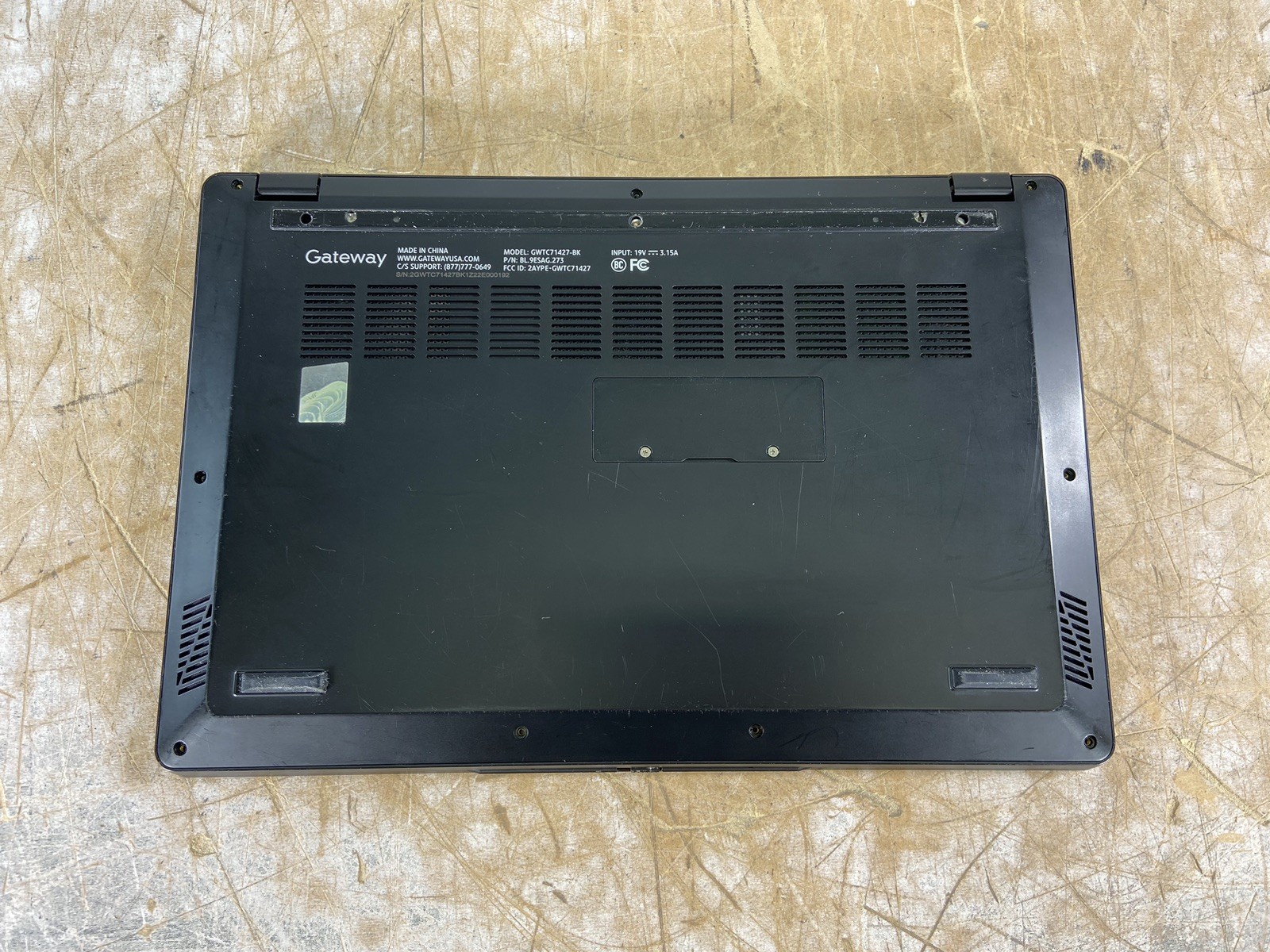 GATEWAY GWTC71427-BK i7-1255U @ 1.20GHz, 8GB RAM, NO HDD/OS – (FOR PARTS)