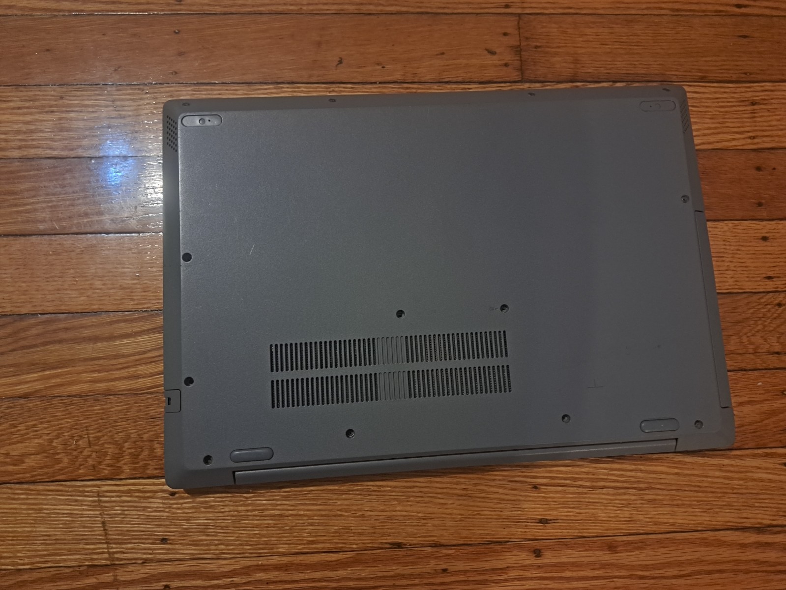 Lenovo Ideapad L340 (AMD Ryzen 3 3200U, 1TB SSD, 8 gb RAM) (No OS, bad keyboard)