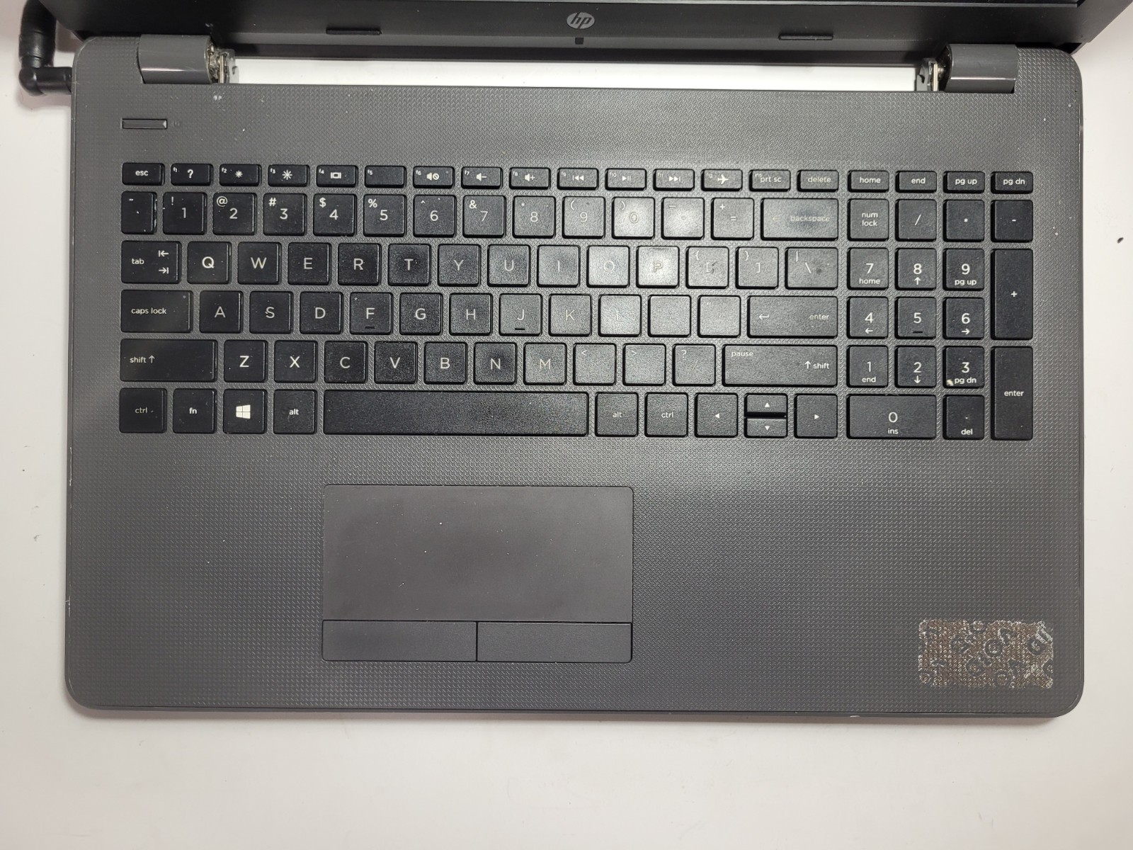 HP 255 G6 w/AMD A6-9225, 4GB RAM, 15.6″ Laptop for Repair #0451