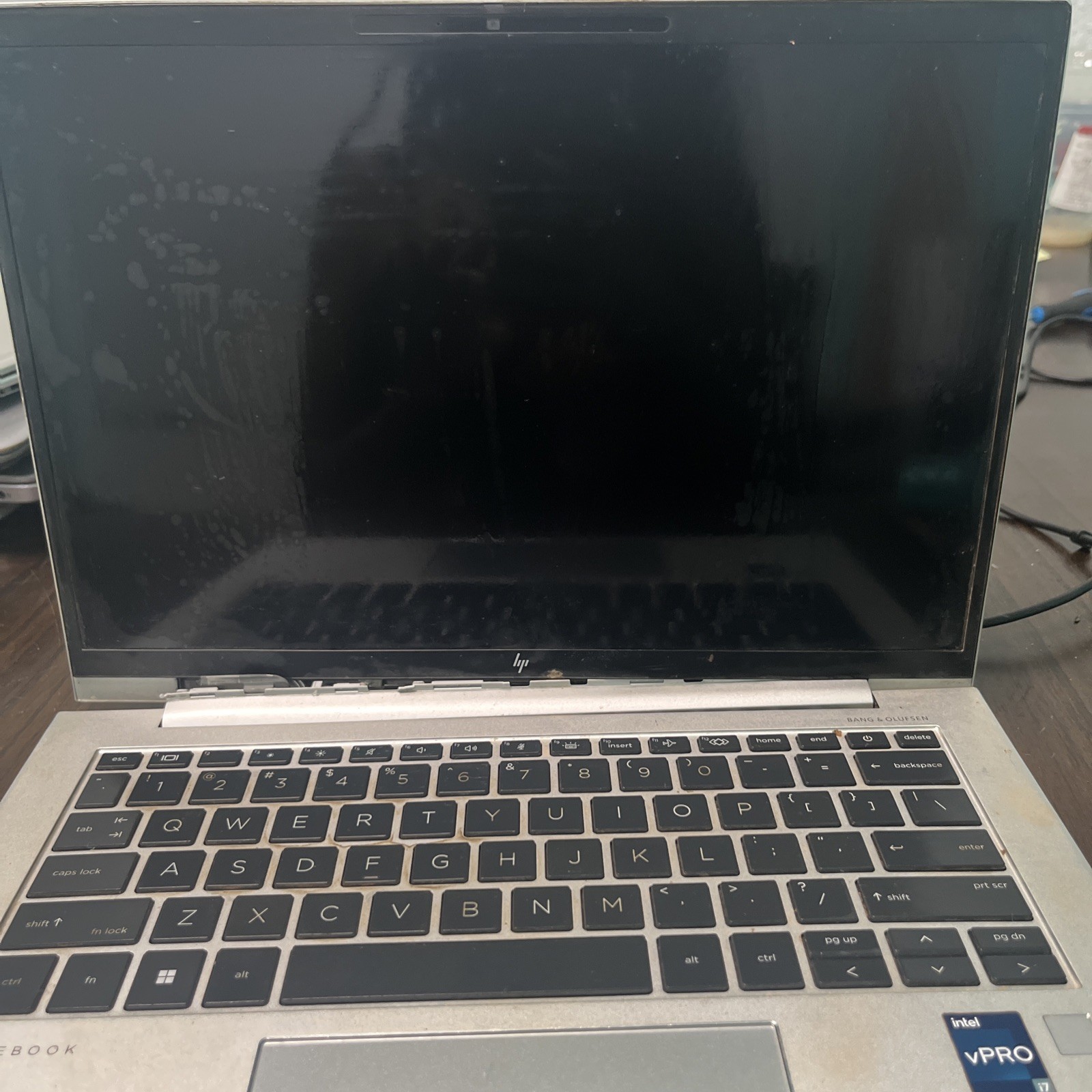 HP EliteBook 840 G10 Laptop i7 1365U 4.7GHz No Ram or SSD no power for parts