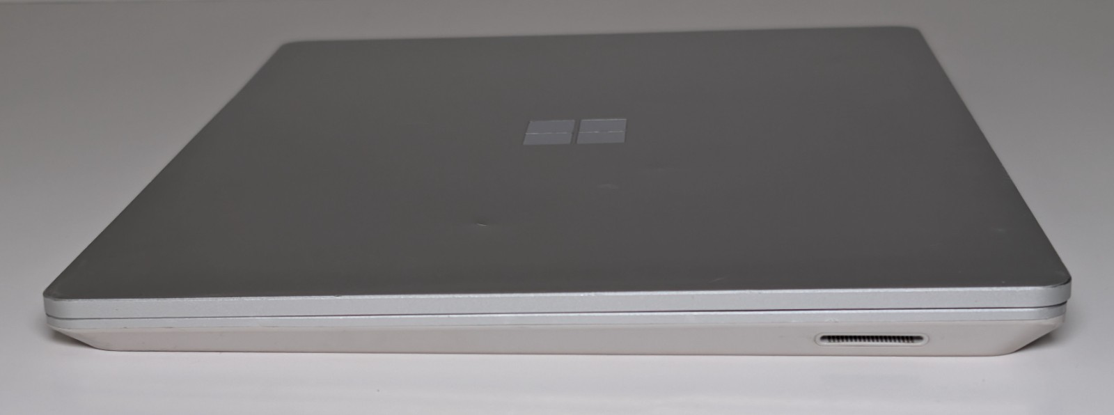 Microsoft Surface Laptop Go 12.4″ i5‑1035G1 / 8GB / 128GB SSD / Win11 Home.~866~