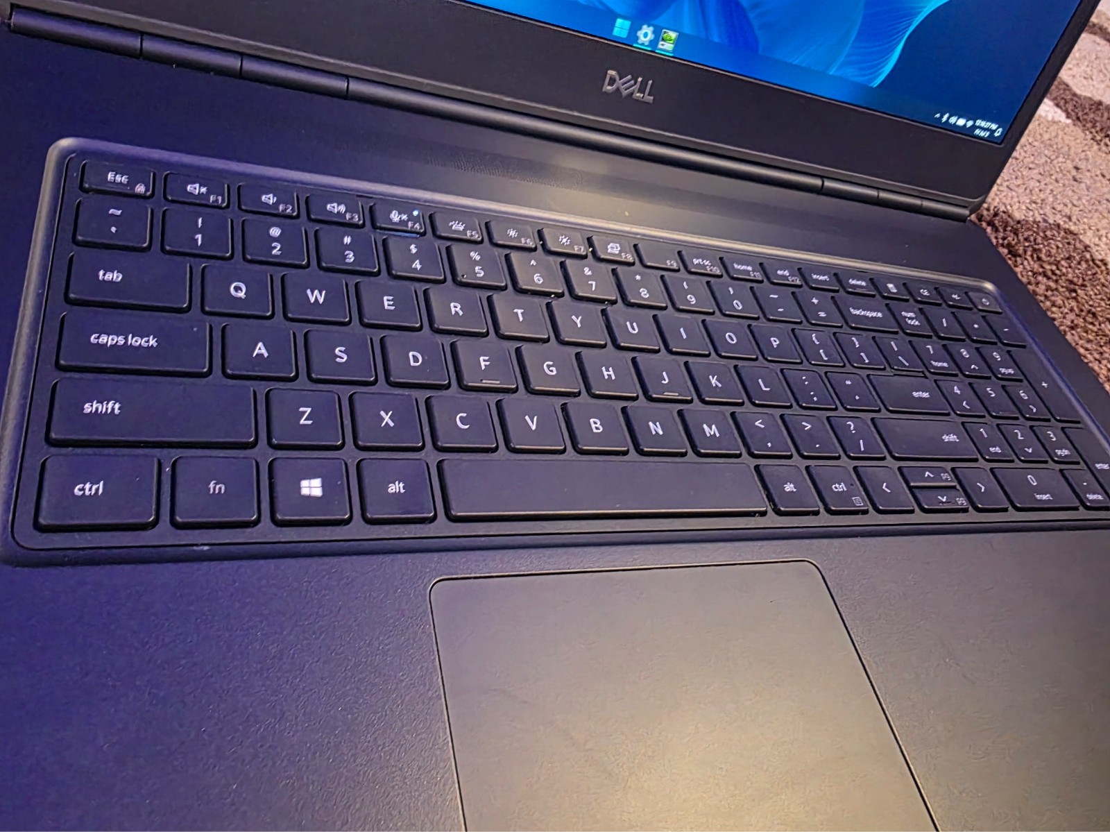 Dell Precision 7750 17.3″ NVIDIA RTX 3000, INTEL i7-10850H, 32GB, 256GB SSD,
