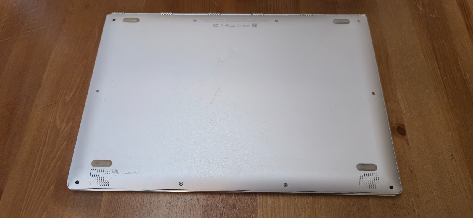 Lenovo Yoga 910-13IKB, i7, 8GB, Upgraded Samsung 512 GB NVMe, WIN 11, Bundle