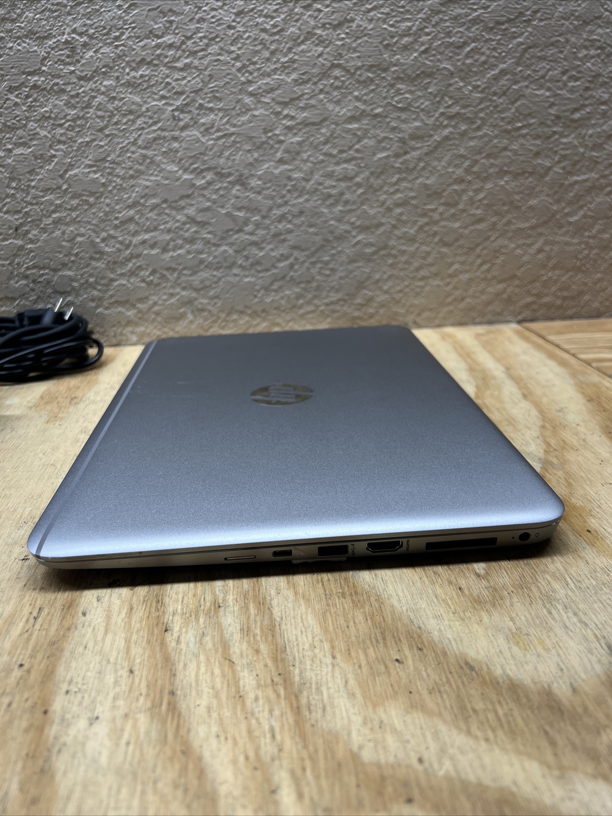 HP EliteBook Folio 1040 G3 Laptop – i5 2.3GHz 8GB 512GB SSD Windows 11,office