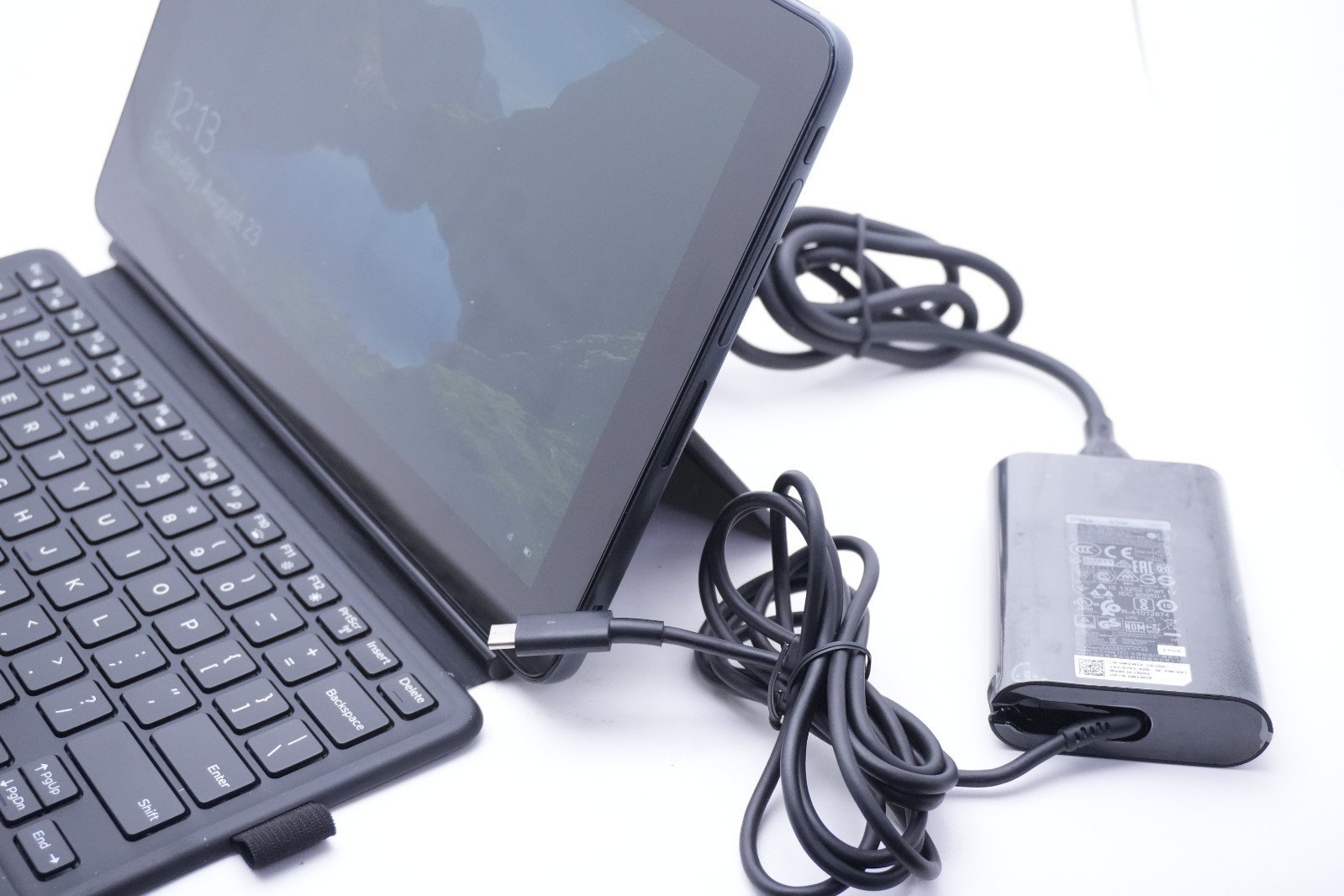 Lot Of 5 -Dell Latitude 5175 2-in-1 / 1.10GHz 128GB SSD Win 10, Keyboard & Charg