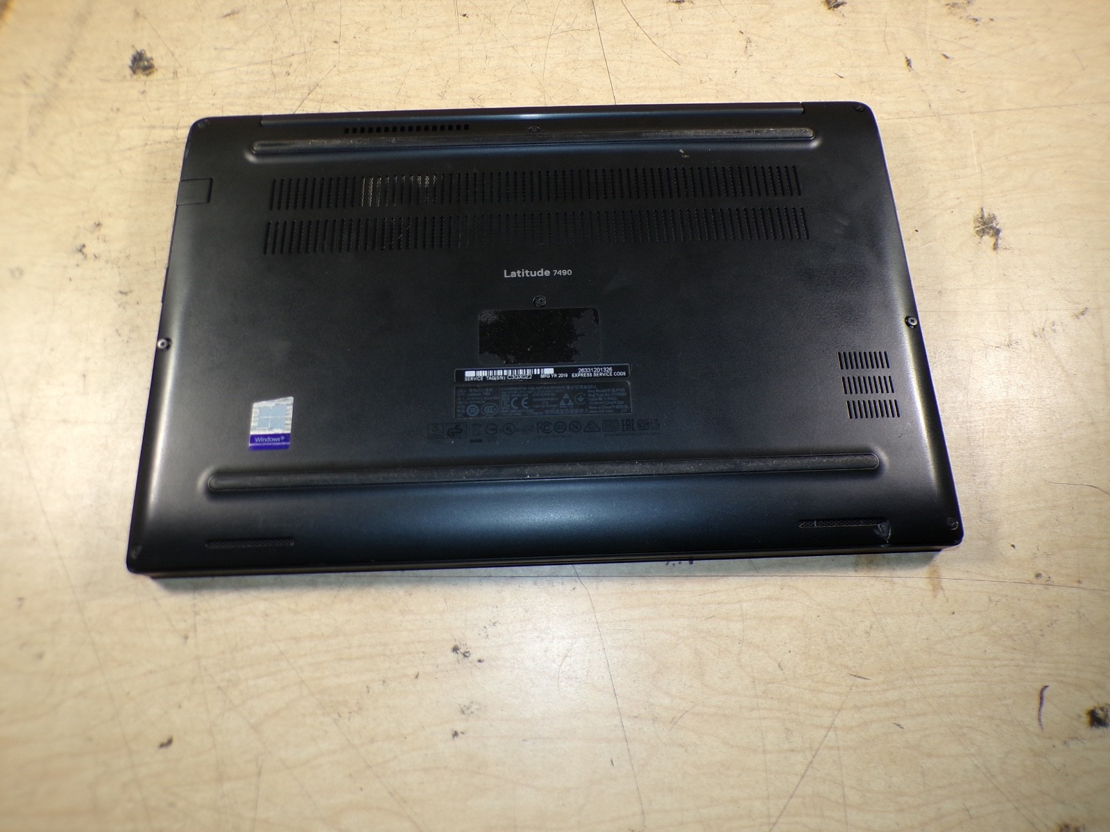 DELL LATITUDE 7490 INTEL CORE I5 8TH GEN 8GB RAM **NEED BATTERY **NO HD/ NO CADD