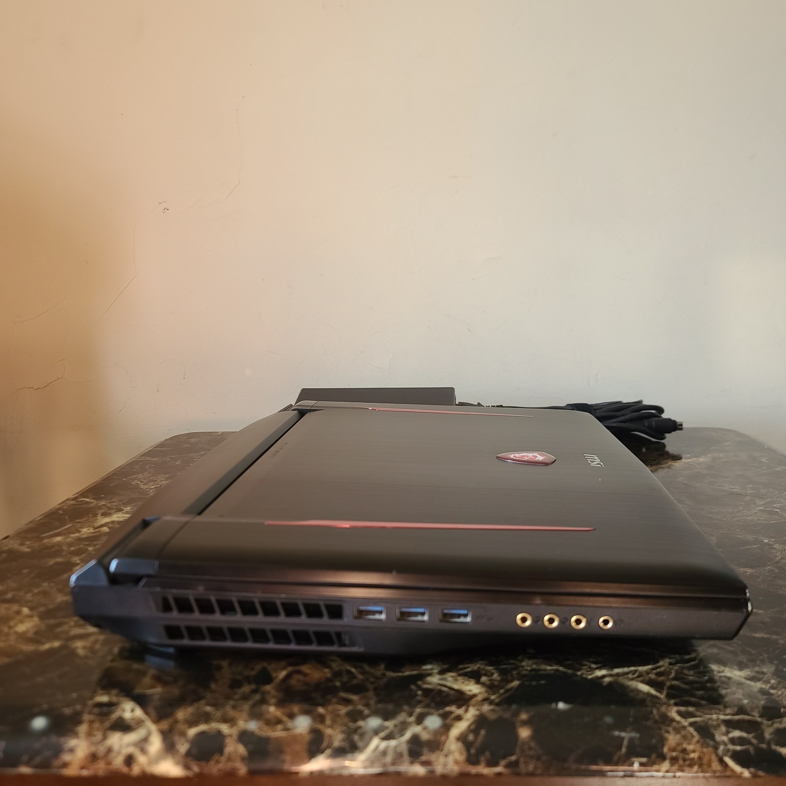 MSI GT73VR 7RE TITAN GAMING LAPTOP CORE i7-7820HK 32GB RAM GTX 1070 256-1TB