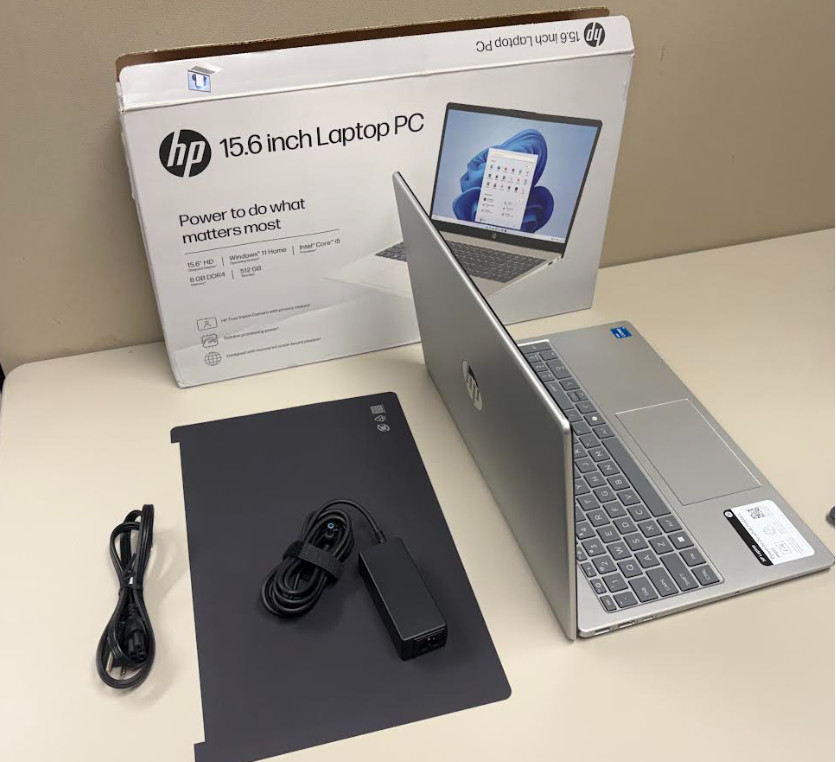 HP 15-fd0250wm HP Laptop 15.6″ HD i5-1334U 1.3GHz Intel UHD Graphics (Open Box)