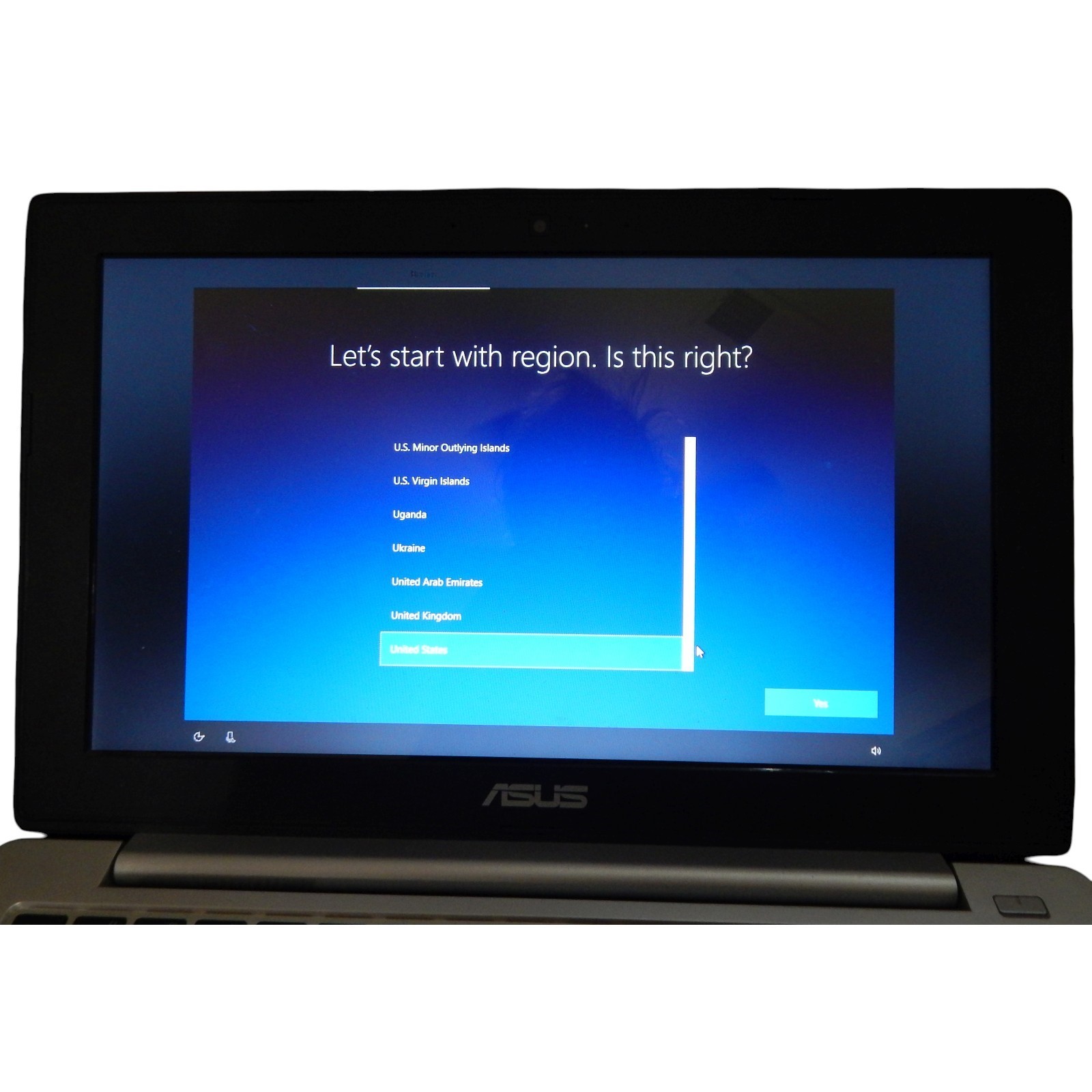 ASUS X201E 11.6″ Laptop Computer – Works, Dead Battery, 4GB/500GB/Windows (READ)