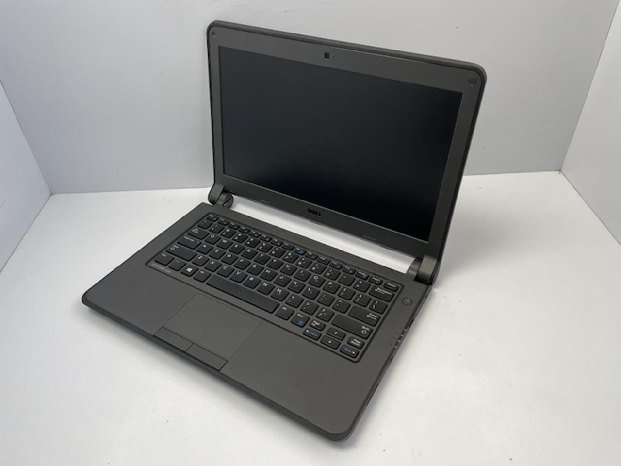 DELL LATITUDE 3340 Laptop w/ Celeron 2957U 1.40 GHZ + 4 GB | No HD / No Battery