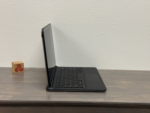 DELL Latitude 7350 2-In-1 Laptop M-5Y71 CPU 8GB RAM No post – For Parts