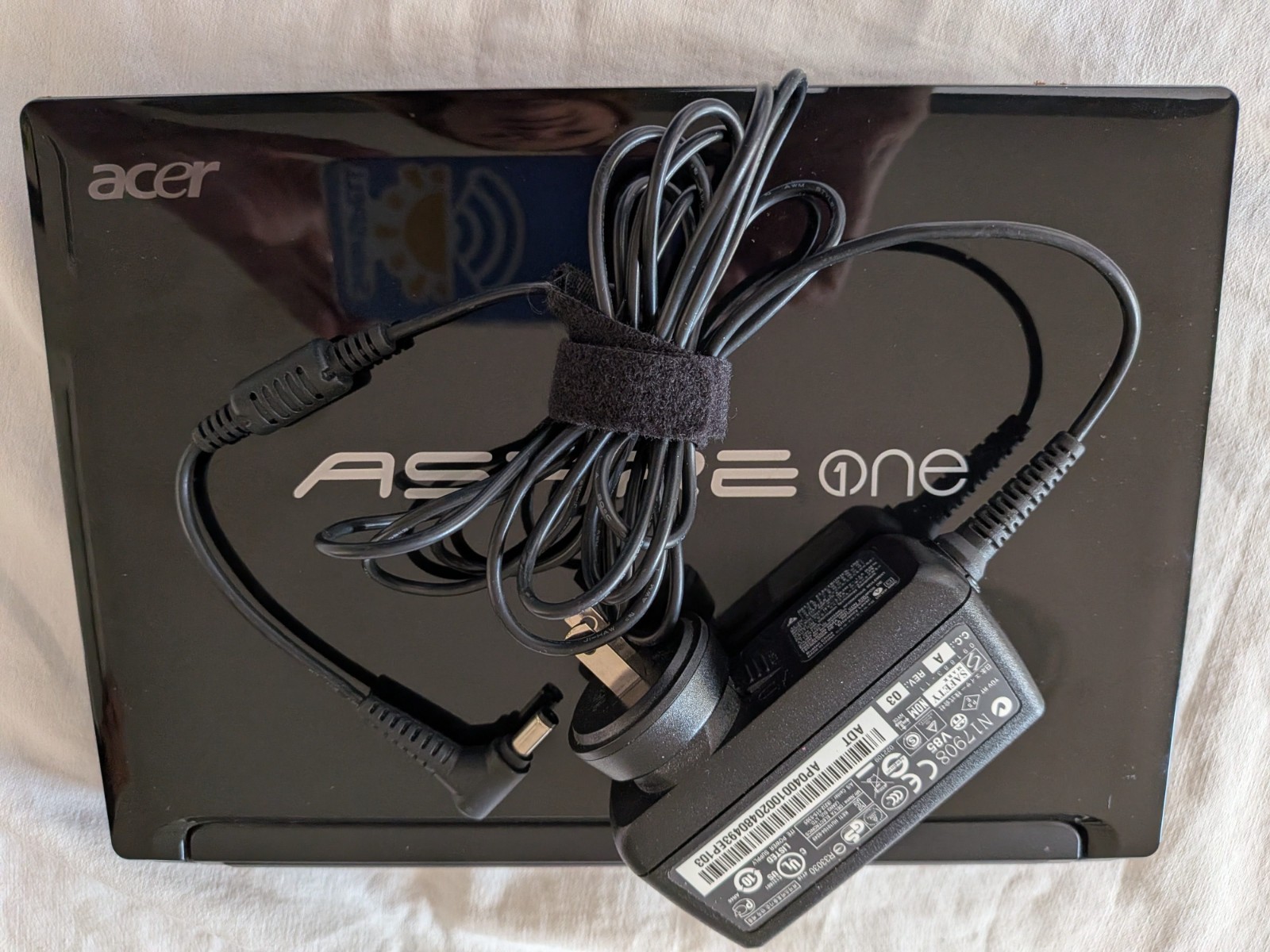 Acer Aspire One Blue D255E Laptop Atom N455 1GB RAM 250GB HD Windows 7 Works!