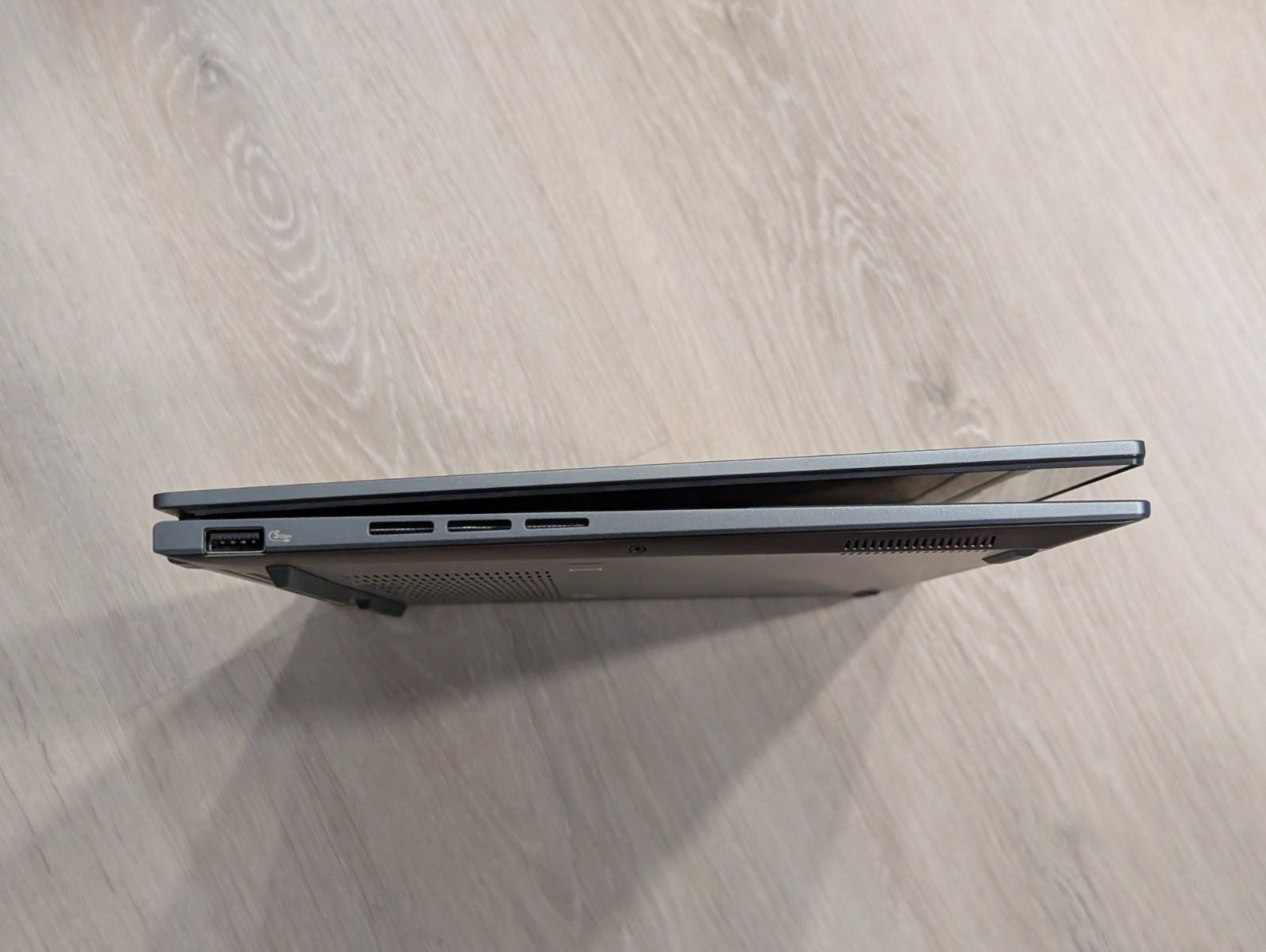 ASUS Zenbook Q425M 14″ 1920×1200 OLED Touch Ultra 7 155H 16GB 1TB SSD Win 11