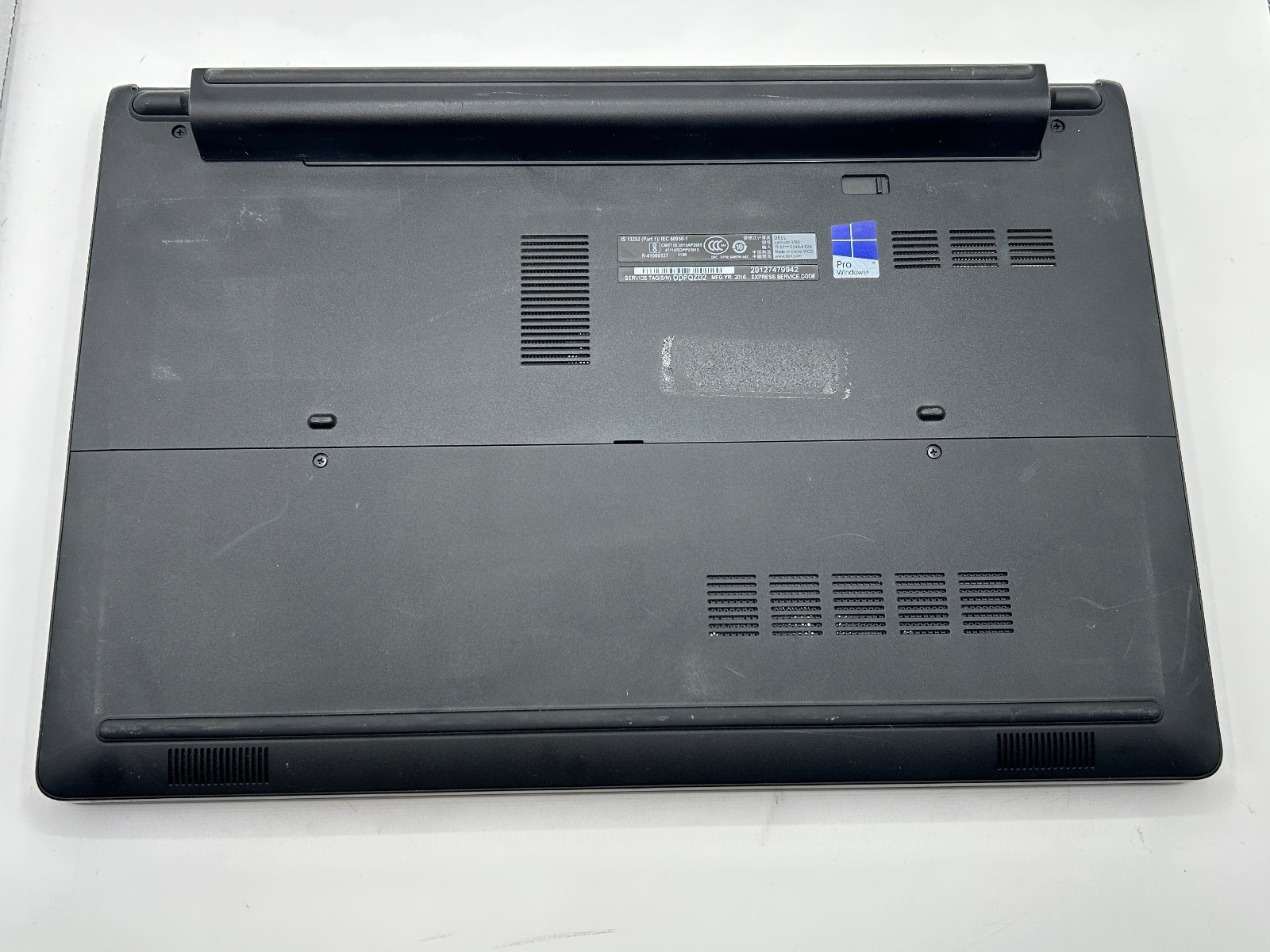 Dell Latitude 3560 15.6″ Intel i3-5005U 4GB RAM BIOS Locked No Drive