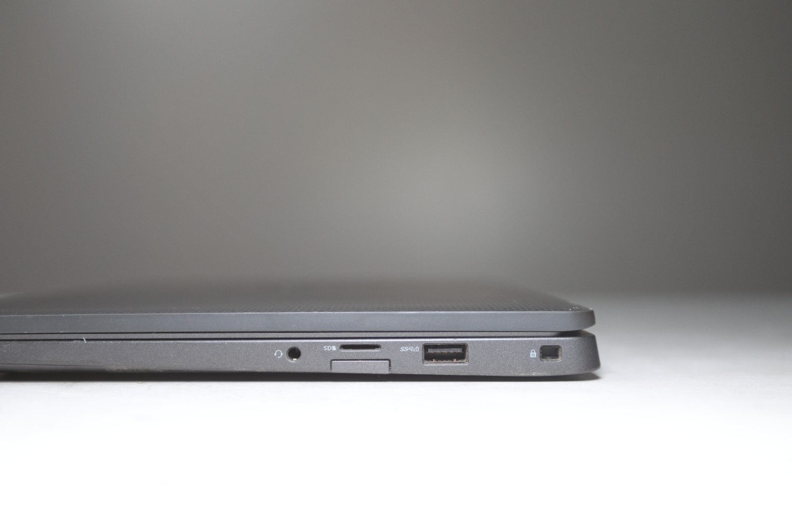 Dell Latitude 7400 Intel Core(TM) i5-8365U CPU 1.60GHz-8GB RAM-256GB NVMe-NO OS
