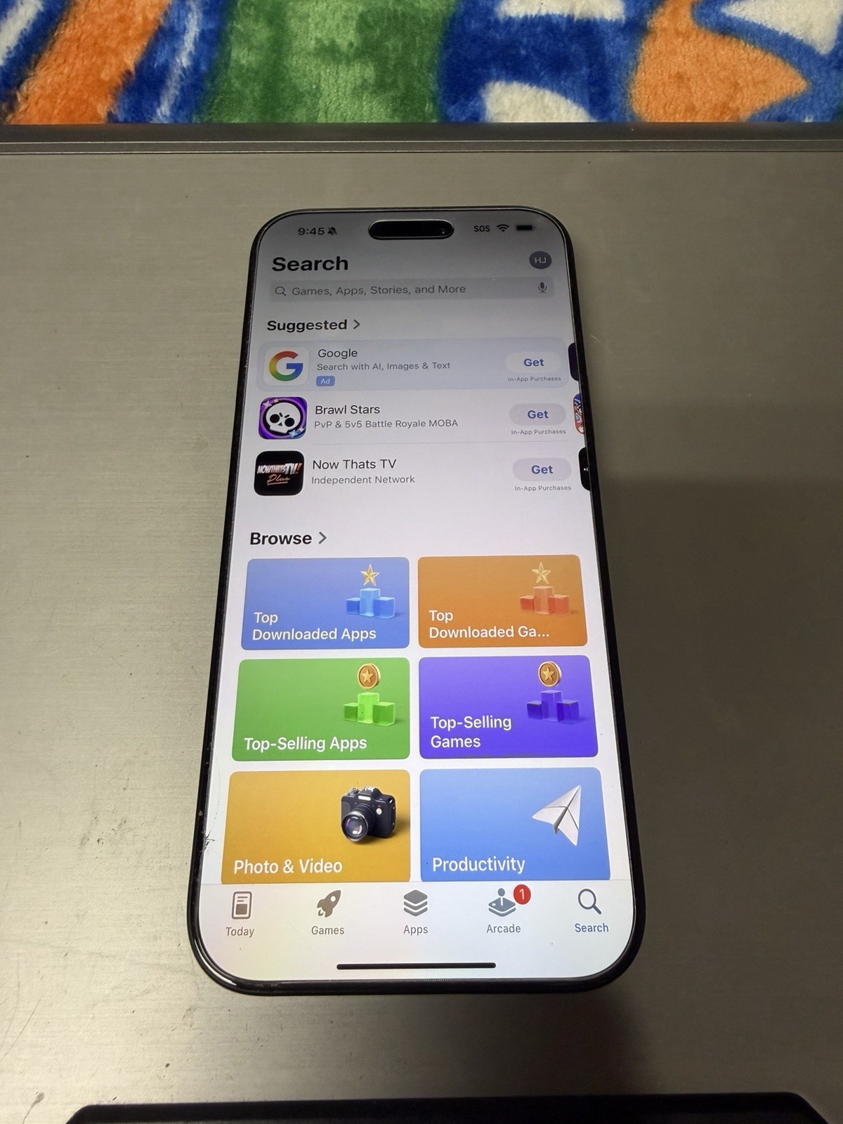 Apple iPhone 16 Pro Max – Spectrum-256 GB Titanium-case Mint-READ Carefully