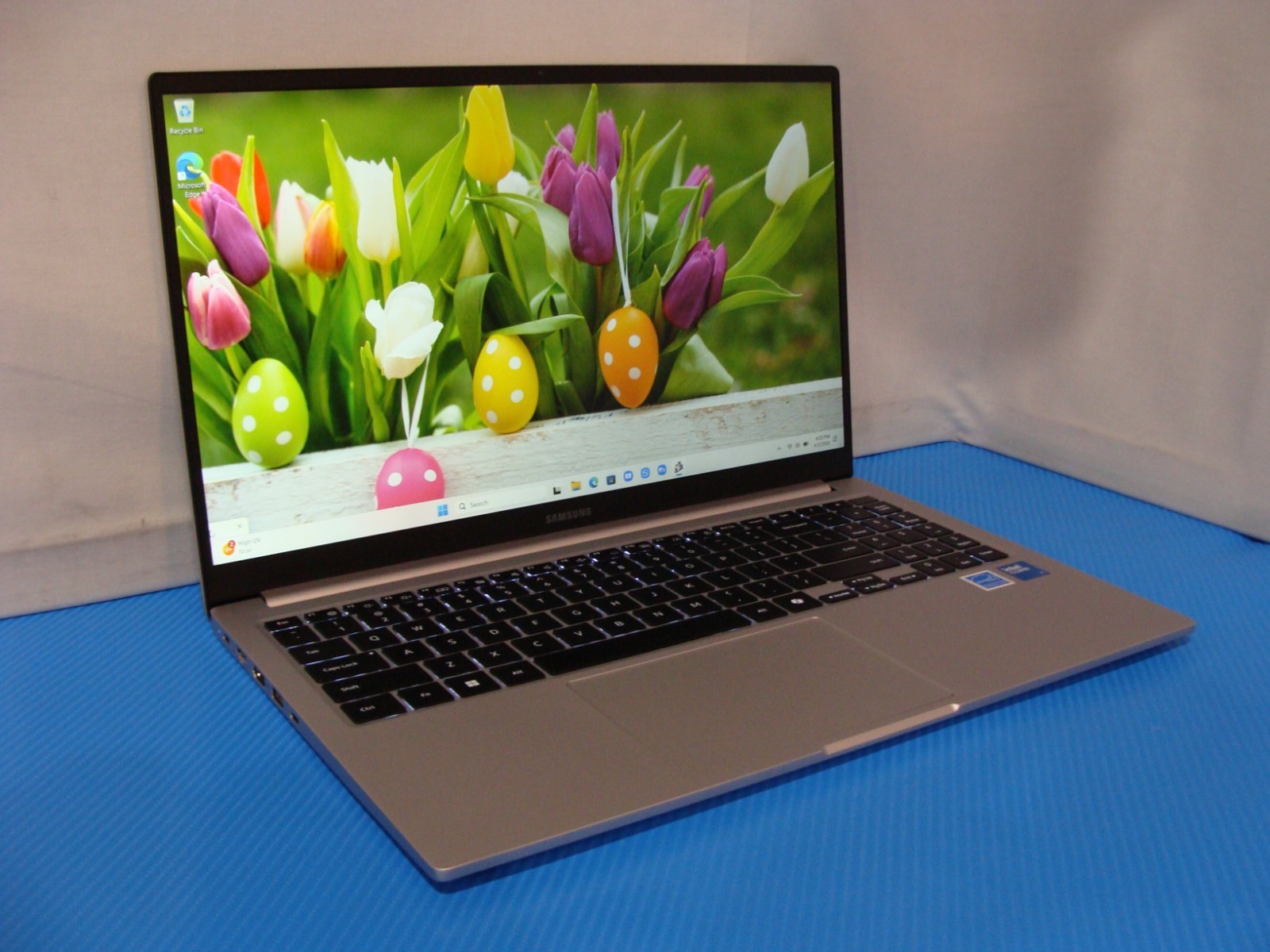 SAMSUNG GALAXY BOOK 4 15.6″FHD Intel 7 150U 1.8Ghz 16GB 512GB W11H 100 cycles
