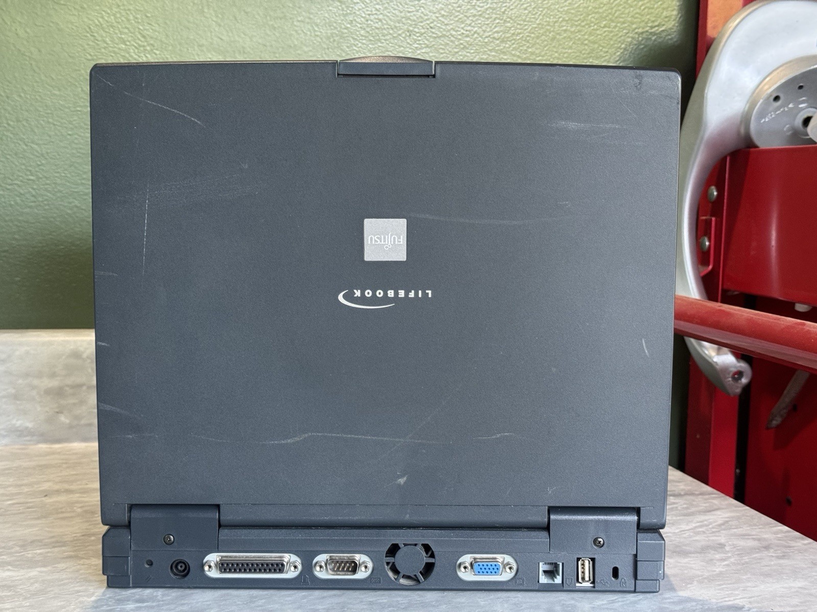 Fujitsu LifeBook C340 Laptop Intel Pentium II 32mb RAM 3gb HDD Windows 98