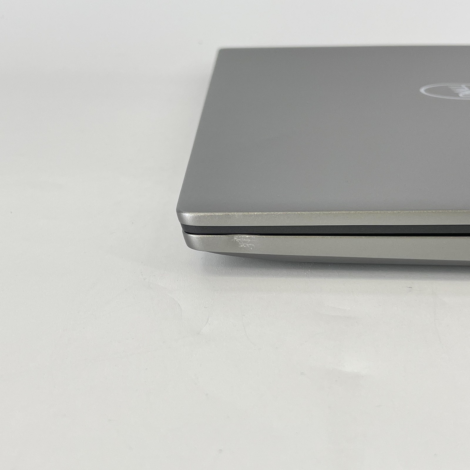 Dell Latitude 7450 14 QHD+ TOUCH 3.8 GHz Ultra 7 165H 32GB 256GB SSD Very Good