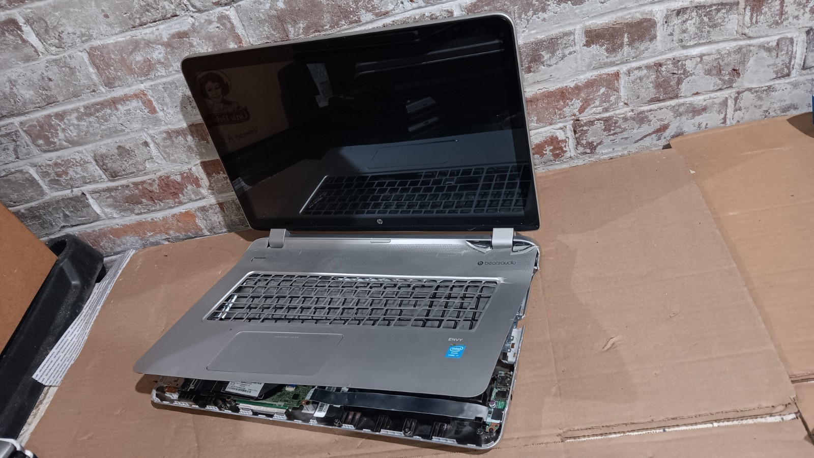 17.3″ HP Envy M7-K010dx Laptop intel core i7 4th Gen 17.3″ Touch LCD Screen